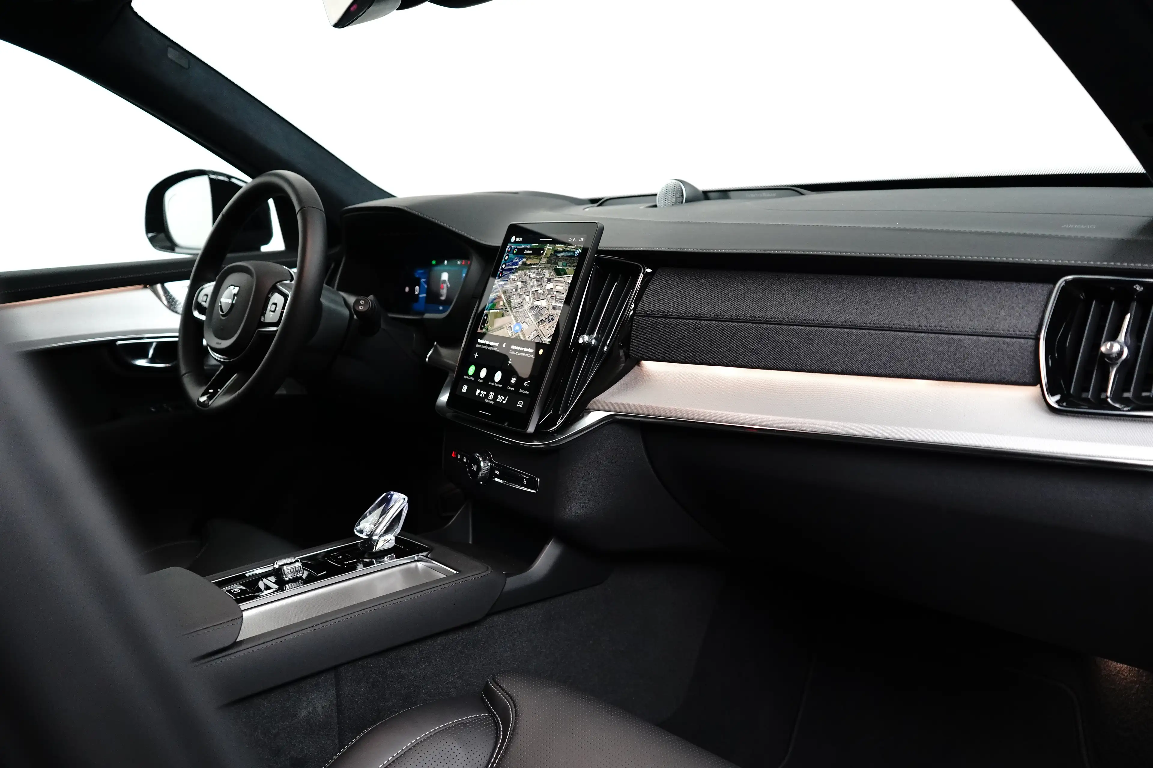 Volvo XC90 2.0 T8 Plug-in hybrid AWD Ultra Black Edition | Lu — photo 3