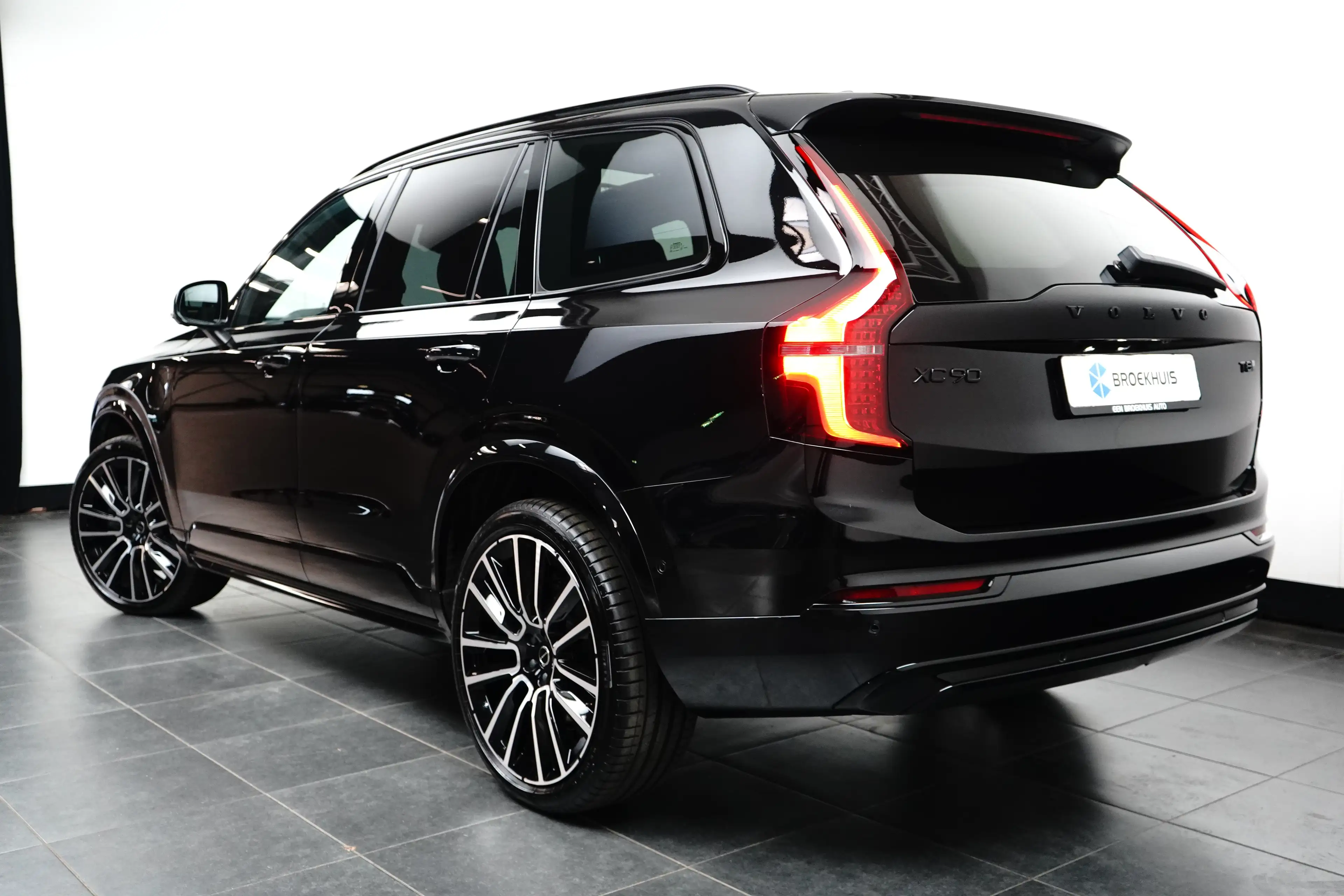 Volvo XC90 2.0 T8 Plug-in hybrid AWD Ultra Black Edition | Lu — photo 11