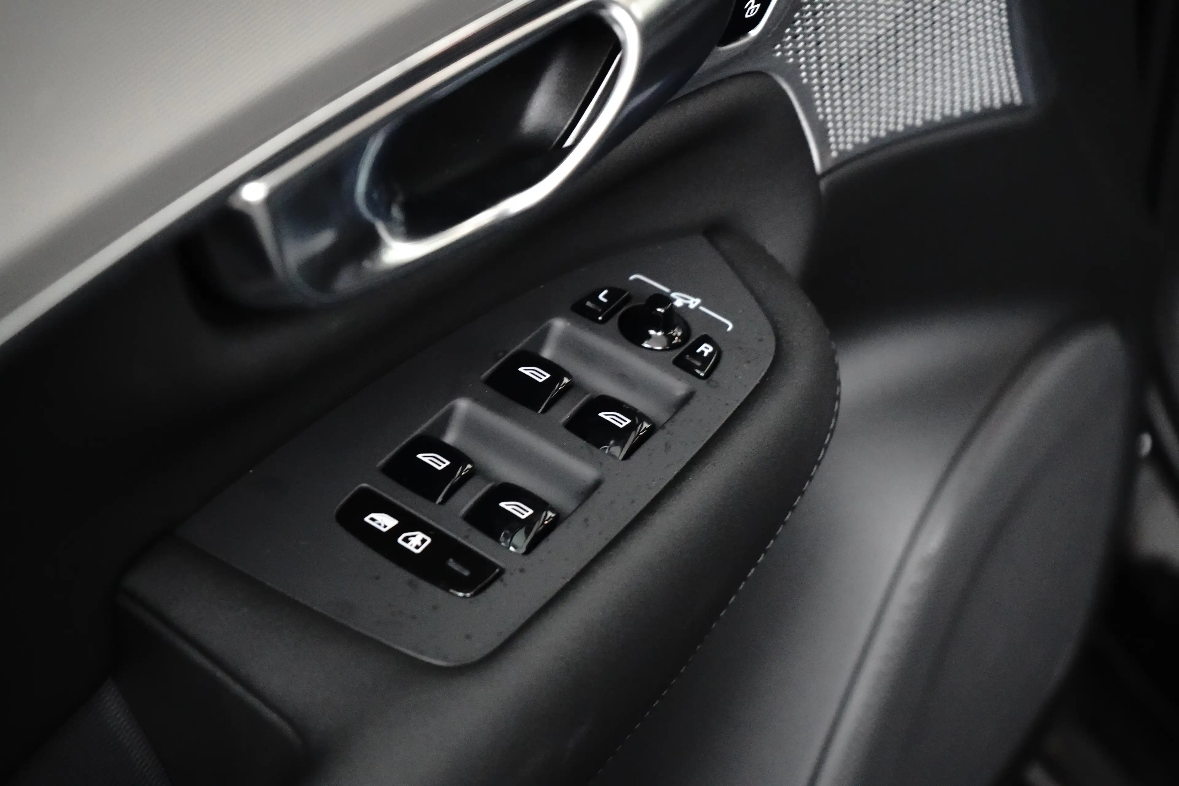 Volvo XC90 2.0 T8 Plug-in hybrid AWD Ultra Black Edition | Lu — photo 20