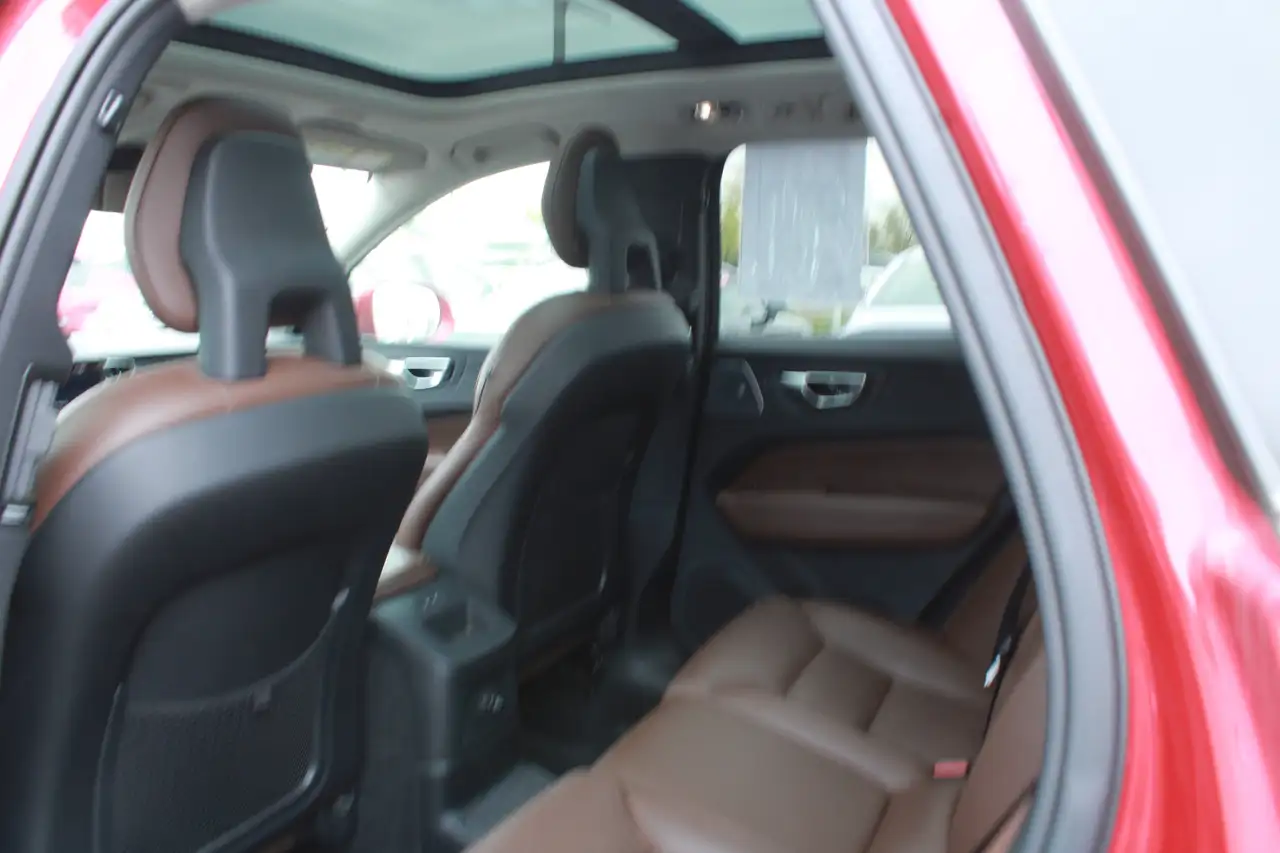 Volvo XC60 снимка Volvo XC60