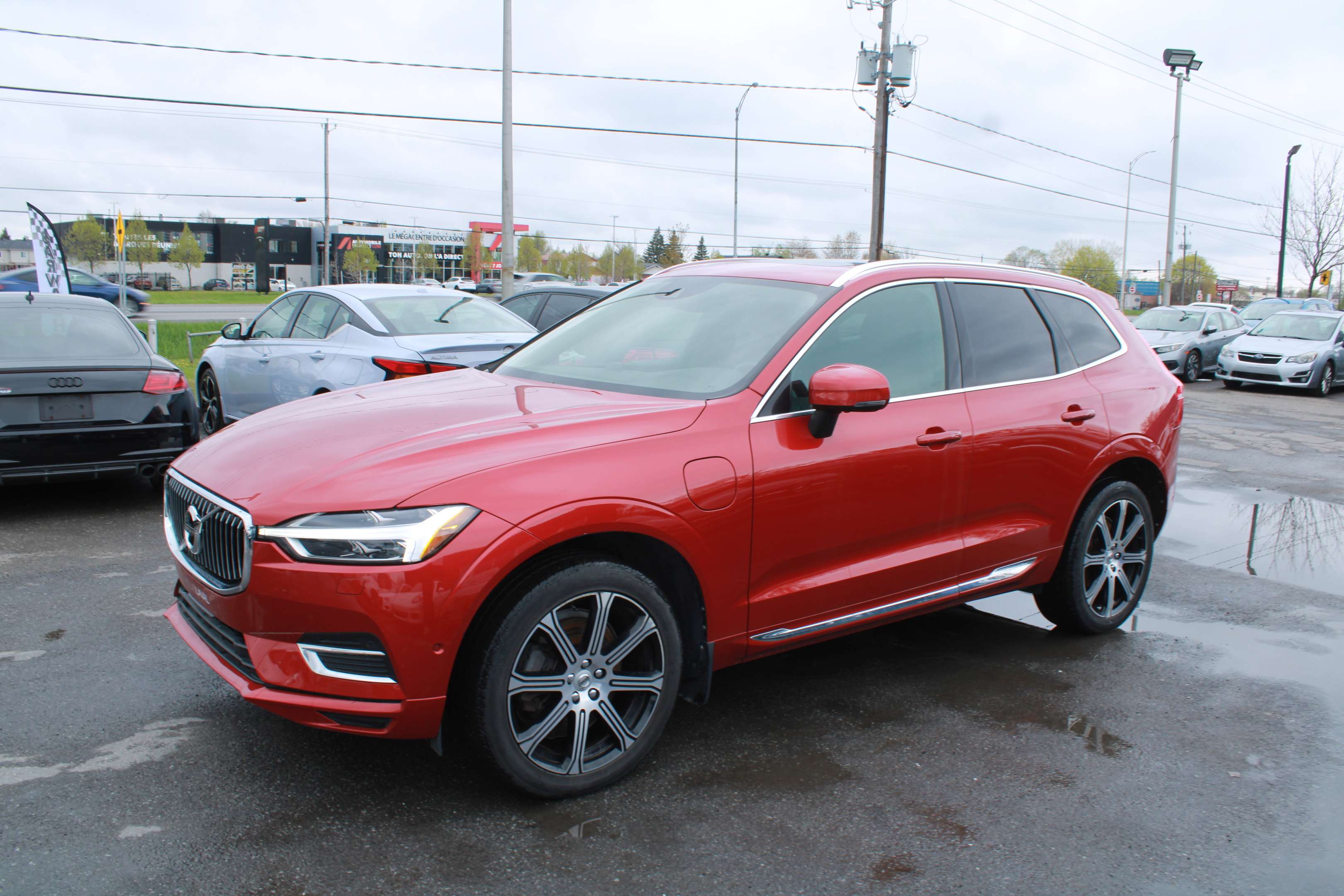 2018 Volvo XC60 T8 eAWD Plug-In Hybrid Inscription, MAGS, A/C,CUIR alt 3