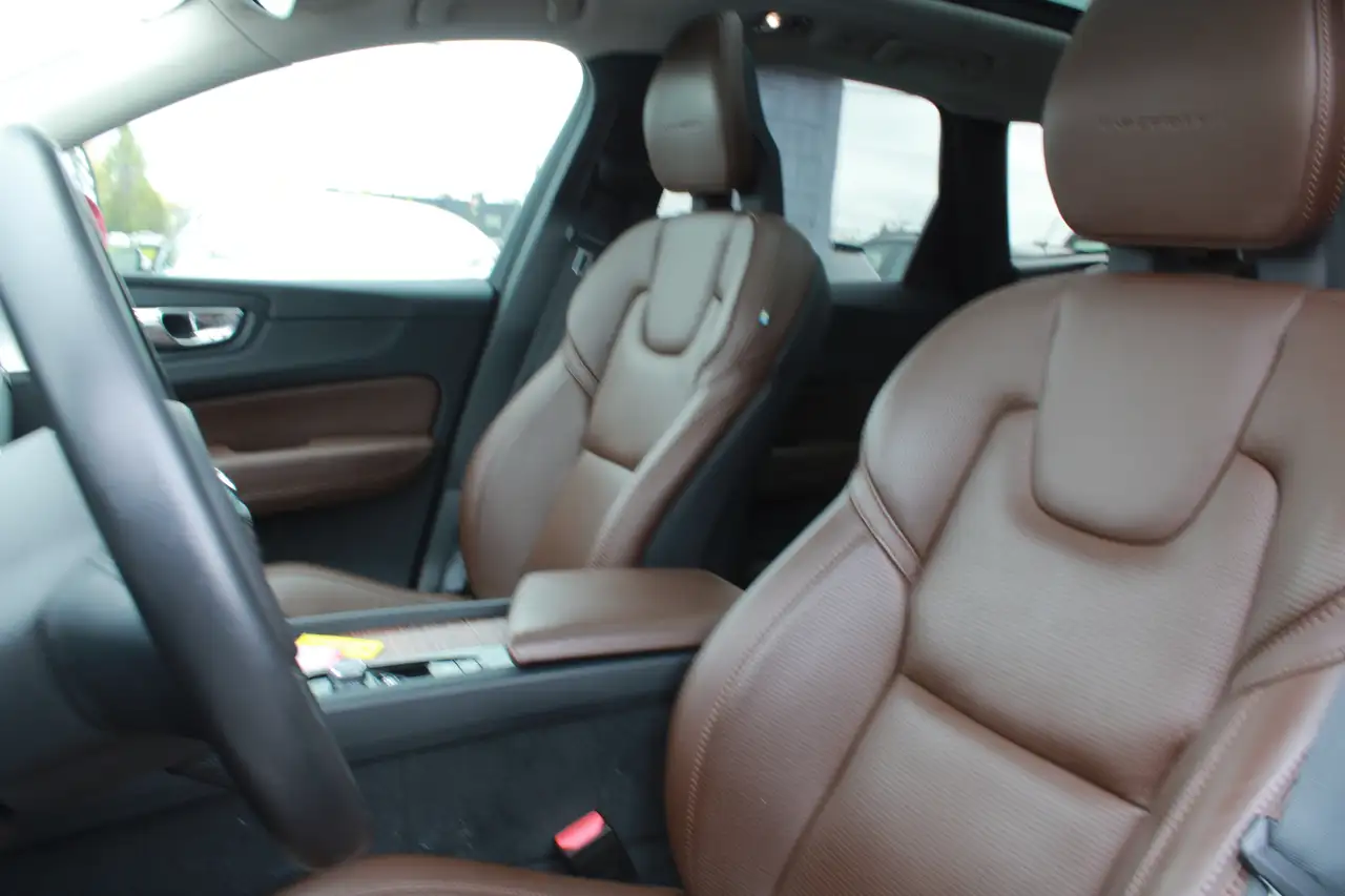 Volvo XC60 снимка Volvo XC60