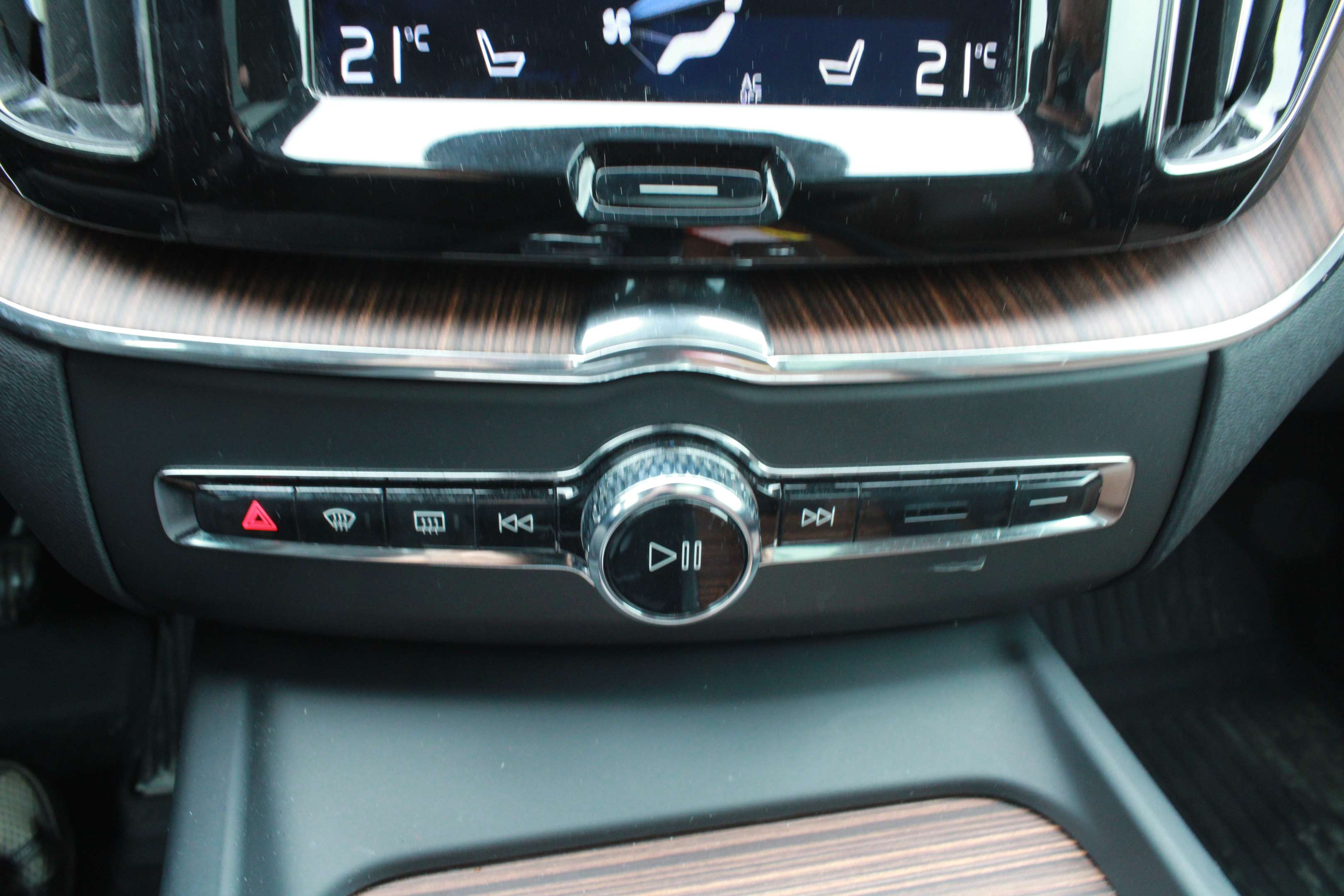 2018 Volvo XC60 T8 eAWD Plug-In Hybrid Inscription, MAGS, A/C,CUIR thumb 36