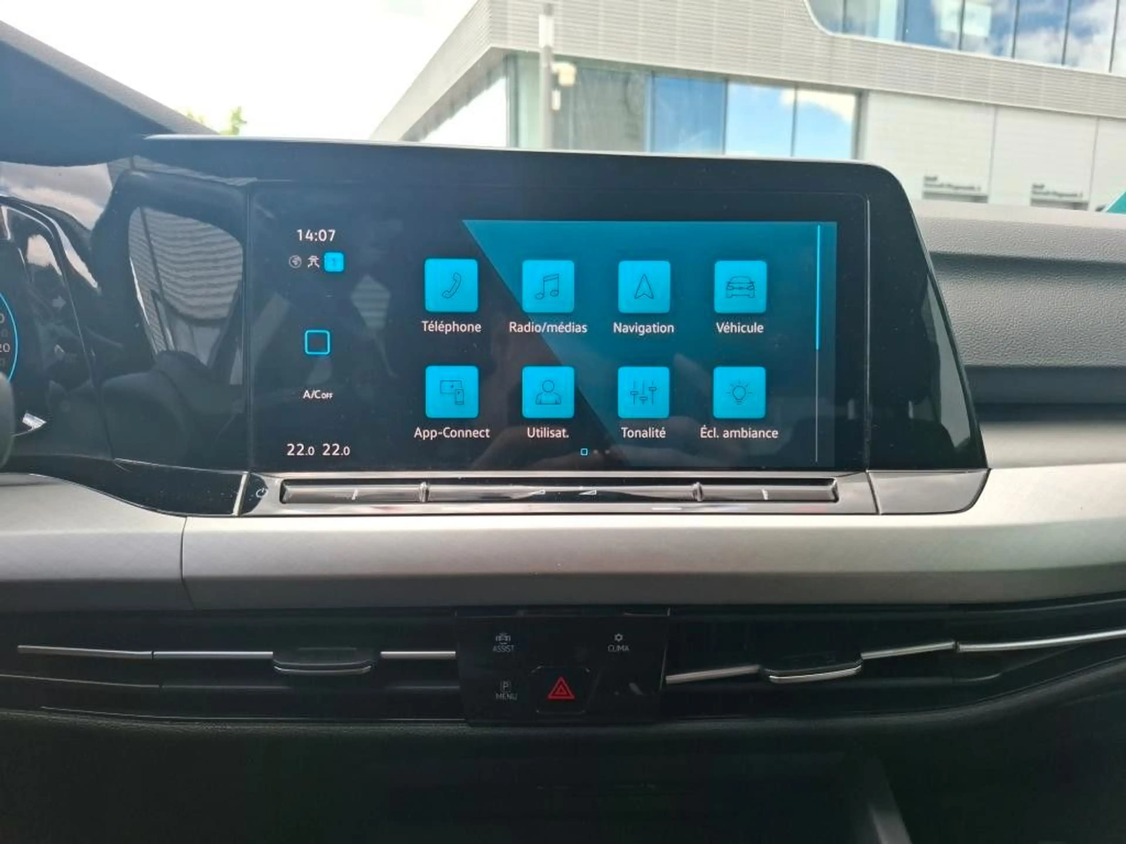 Volkswagen Golf VIII Lim. Life — photo 6