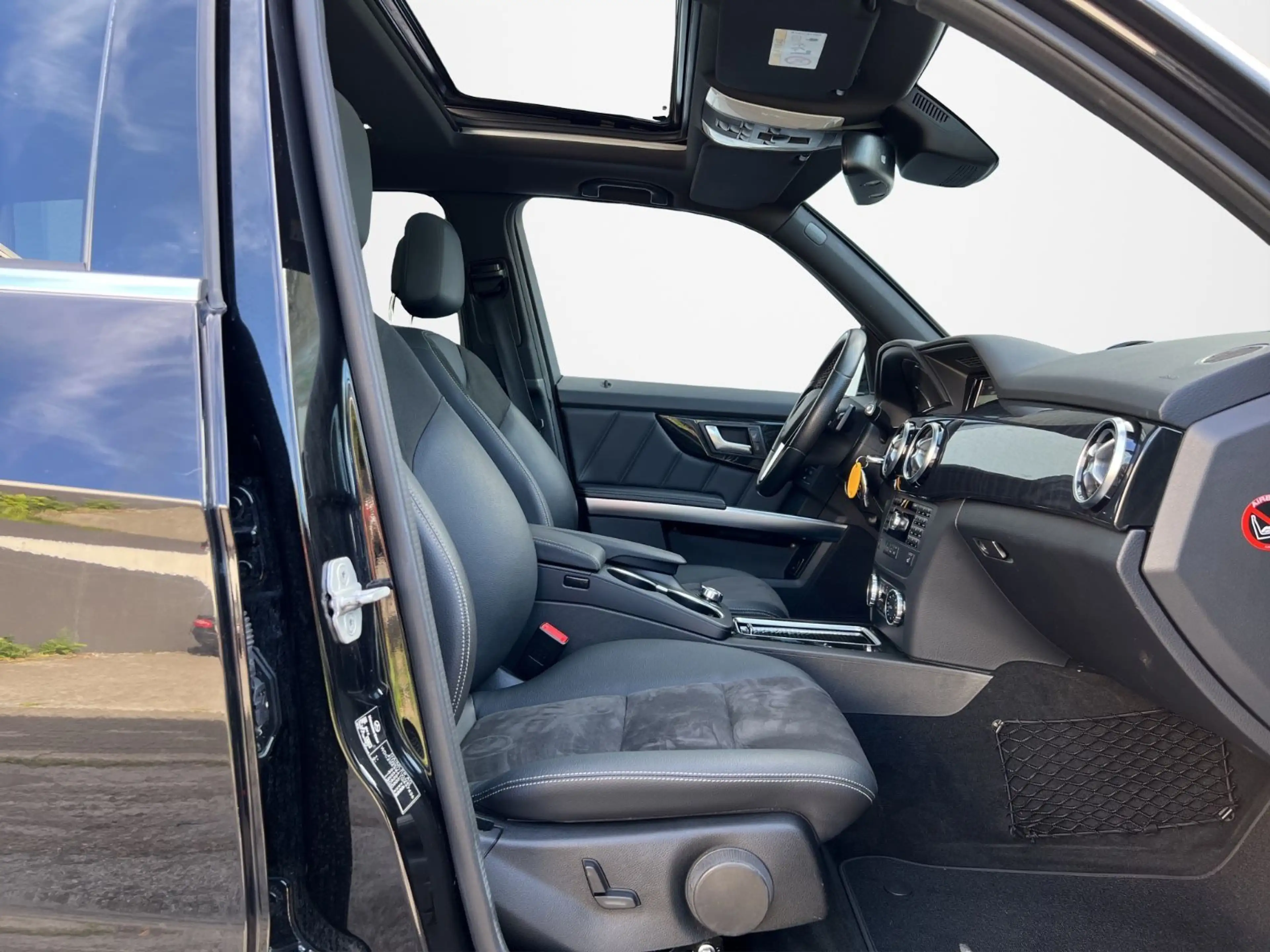 Mercedes-Benz GLK 220 CDI 4M*7G-Tr*LEDER*NAVI*PANORAMA*AHK* — photo 13