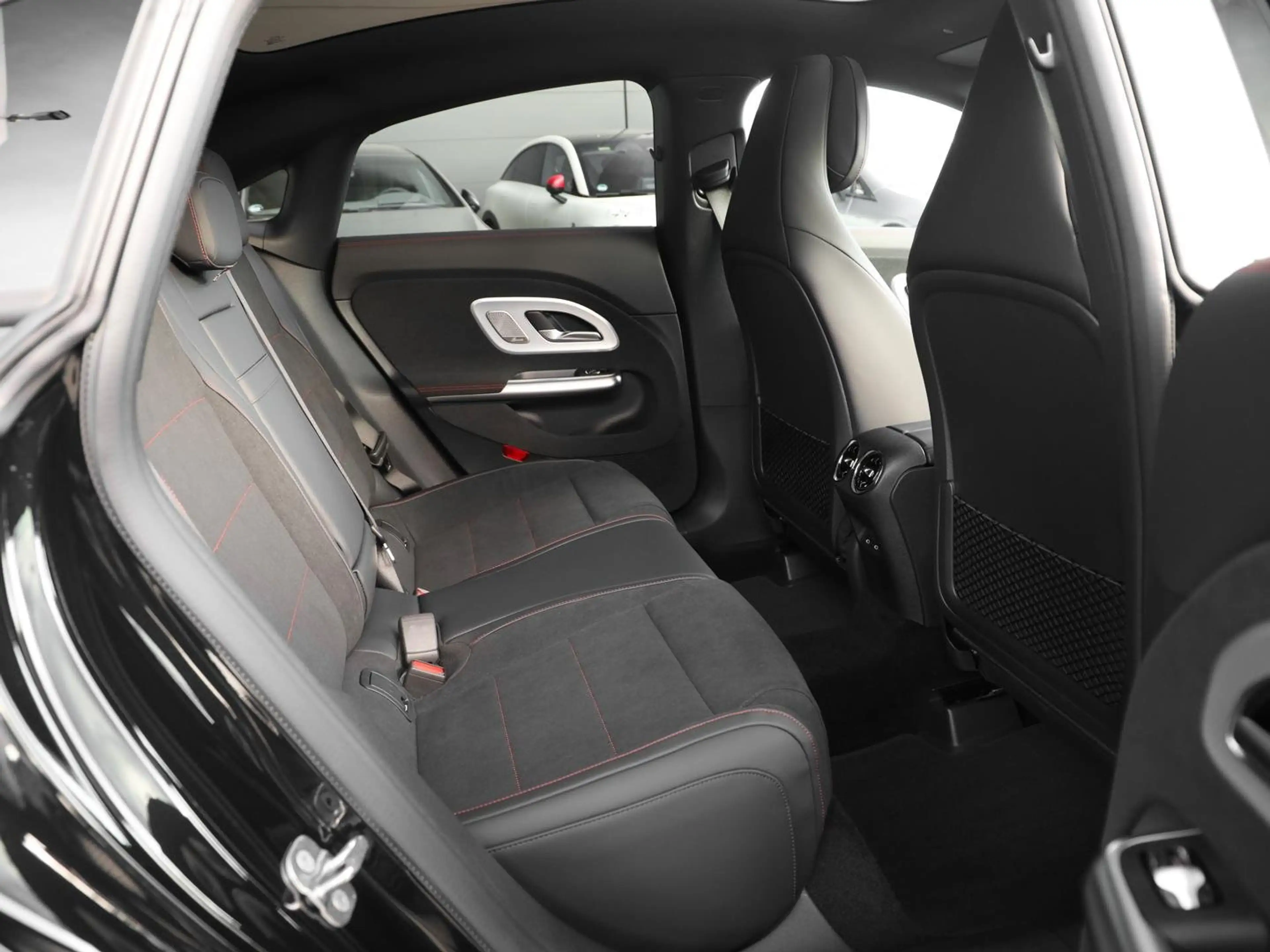 Mercedes-Benz CLA 200 AMG Night Panorama Multibeam Pano 360°-K — photo 7