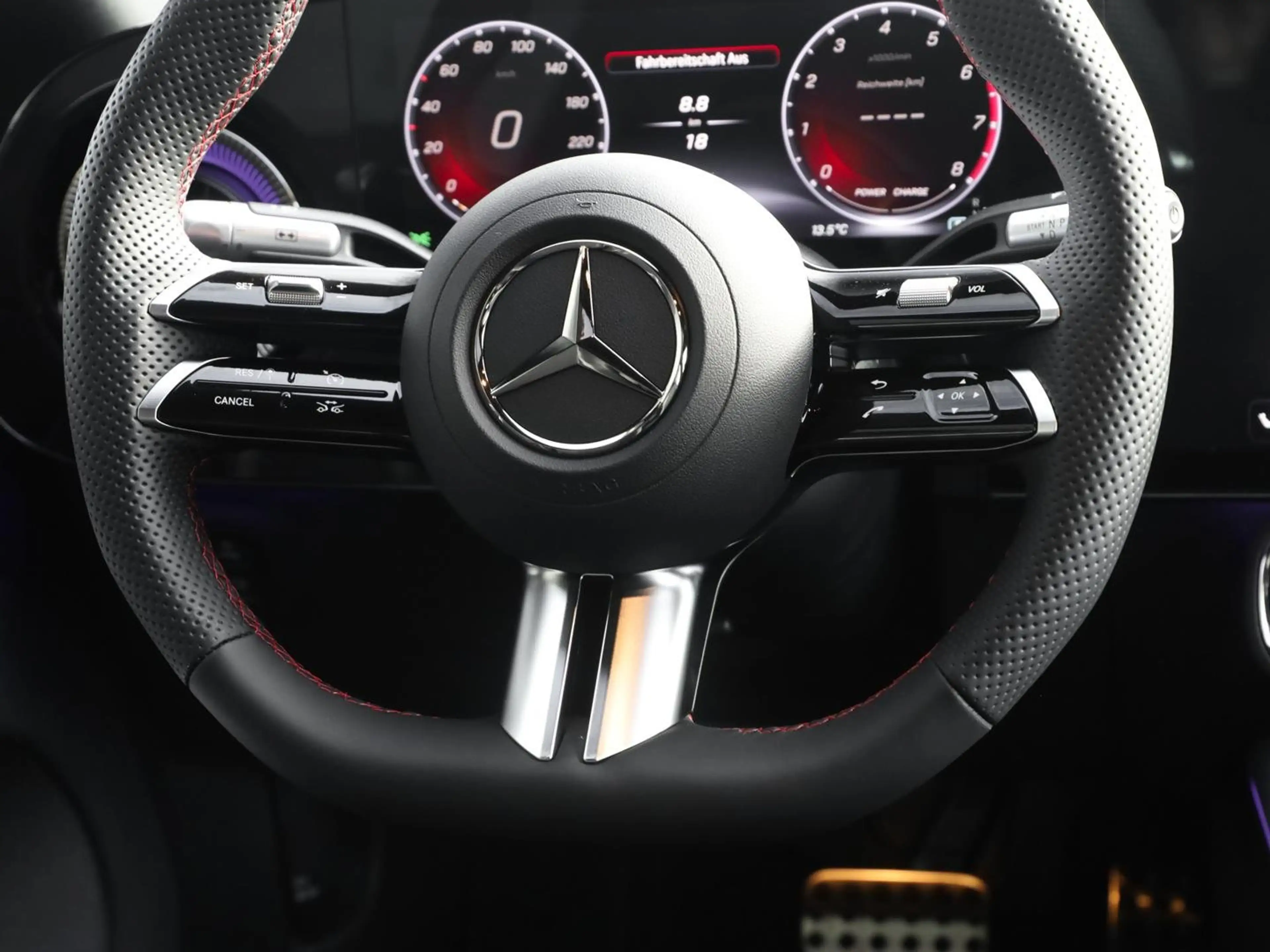 Mercedes-Benz CLA 200 AMG Night Panorama Multibeam Pano 360°-K — photo 13