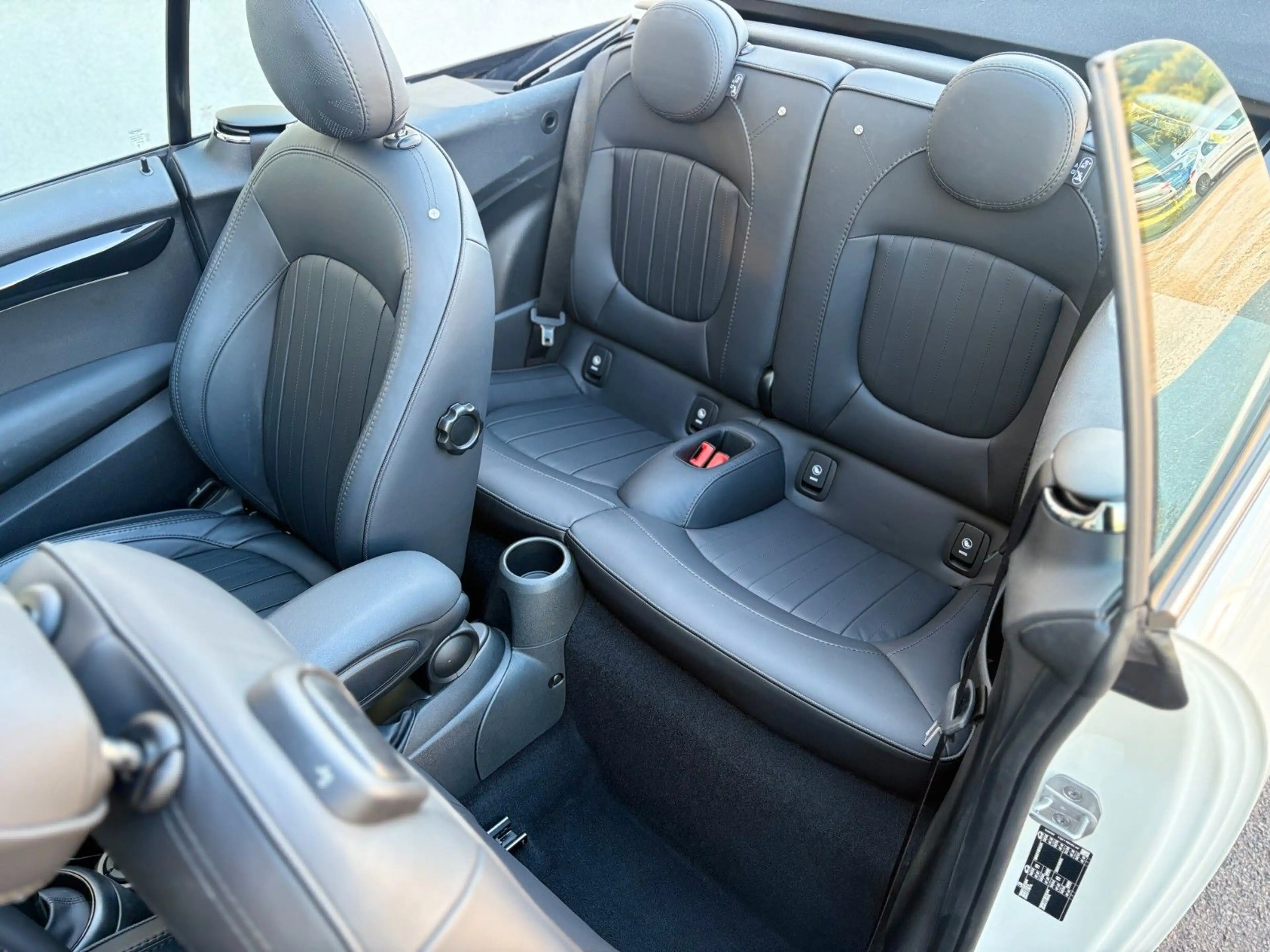 MINI Cooper S Cabrio Leder Navi Keyless Kamera 1.Hand — photo 15