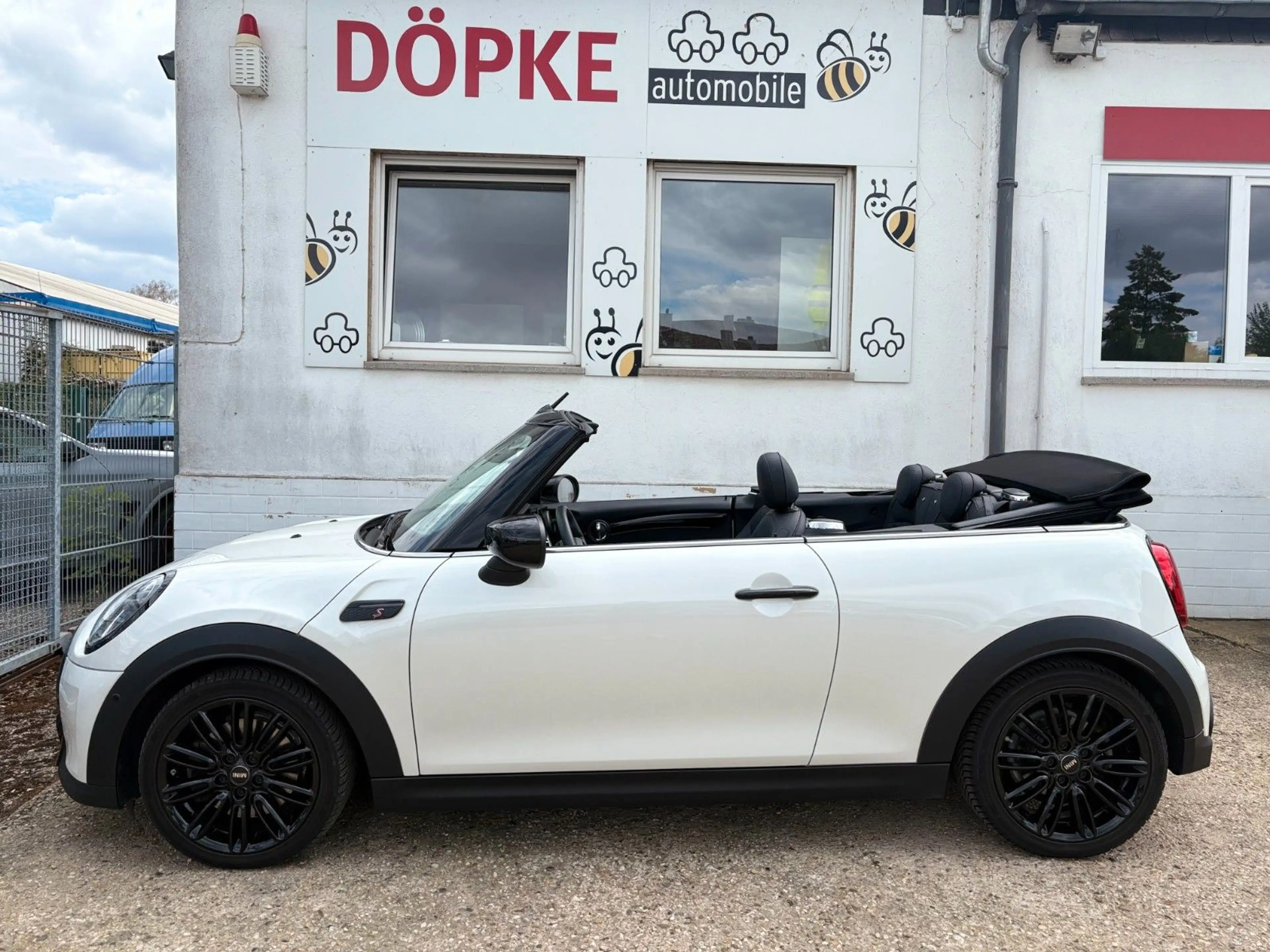 MINI Cooper S Cabrio Leder Navi Keyless Kamera 1.Hand — photo 4