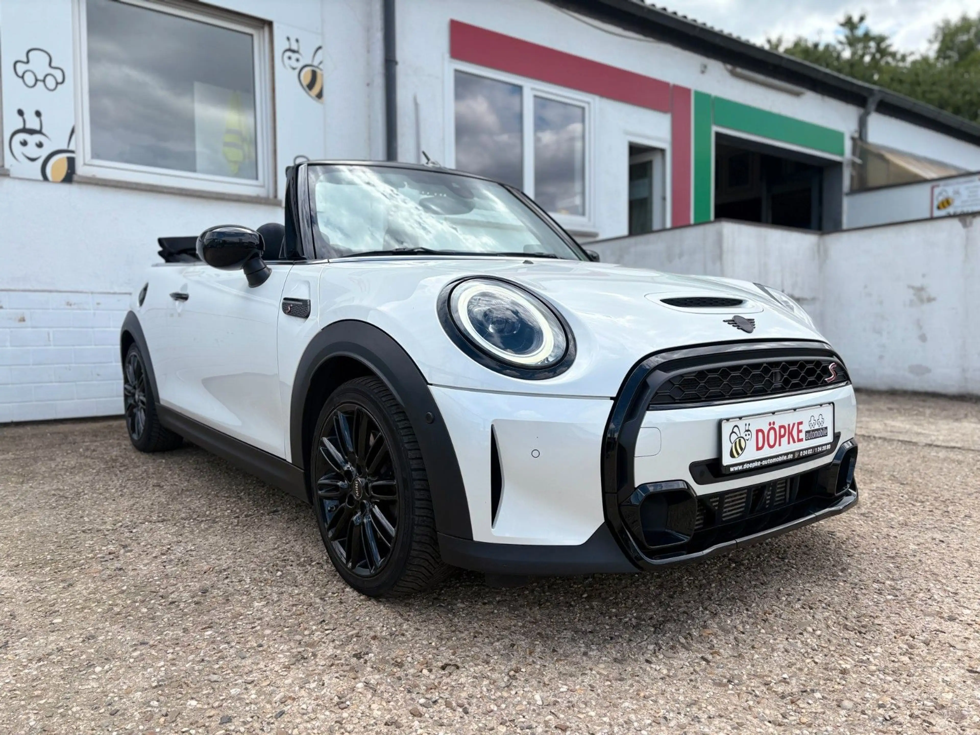 MINI Cooper S Cabrio Leder Navi Keyless Kamera 1.Hand — photo 3
