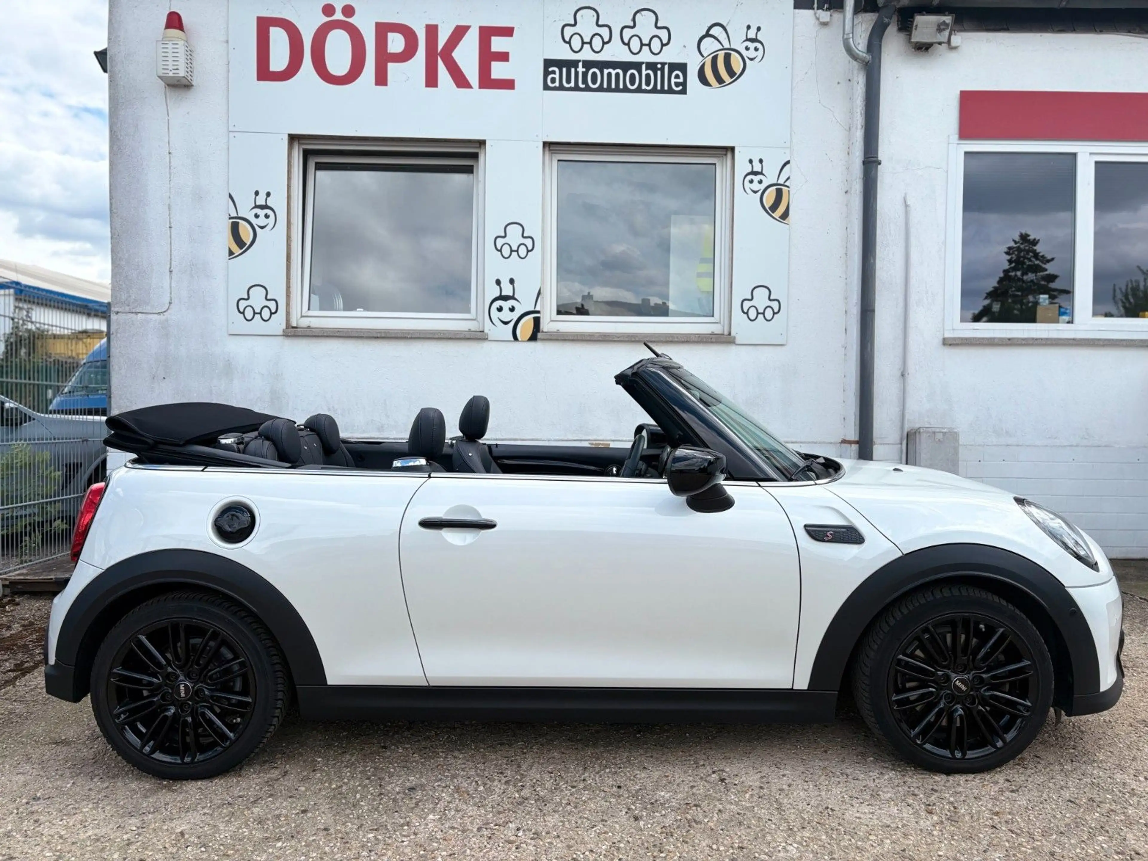 MINI Cooper S Cabrio Leder Navi Keyless Kamera 1.Hand — photo 6