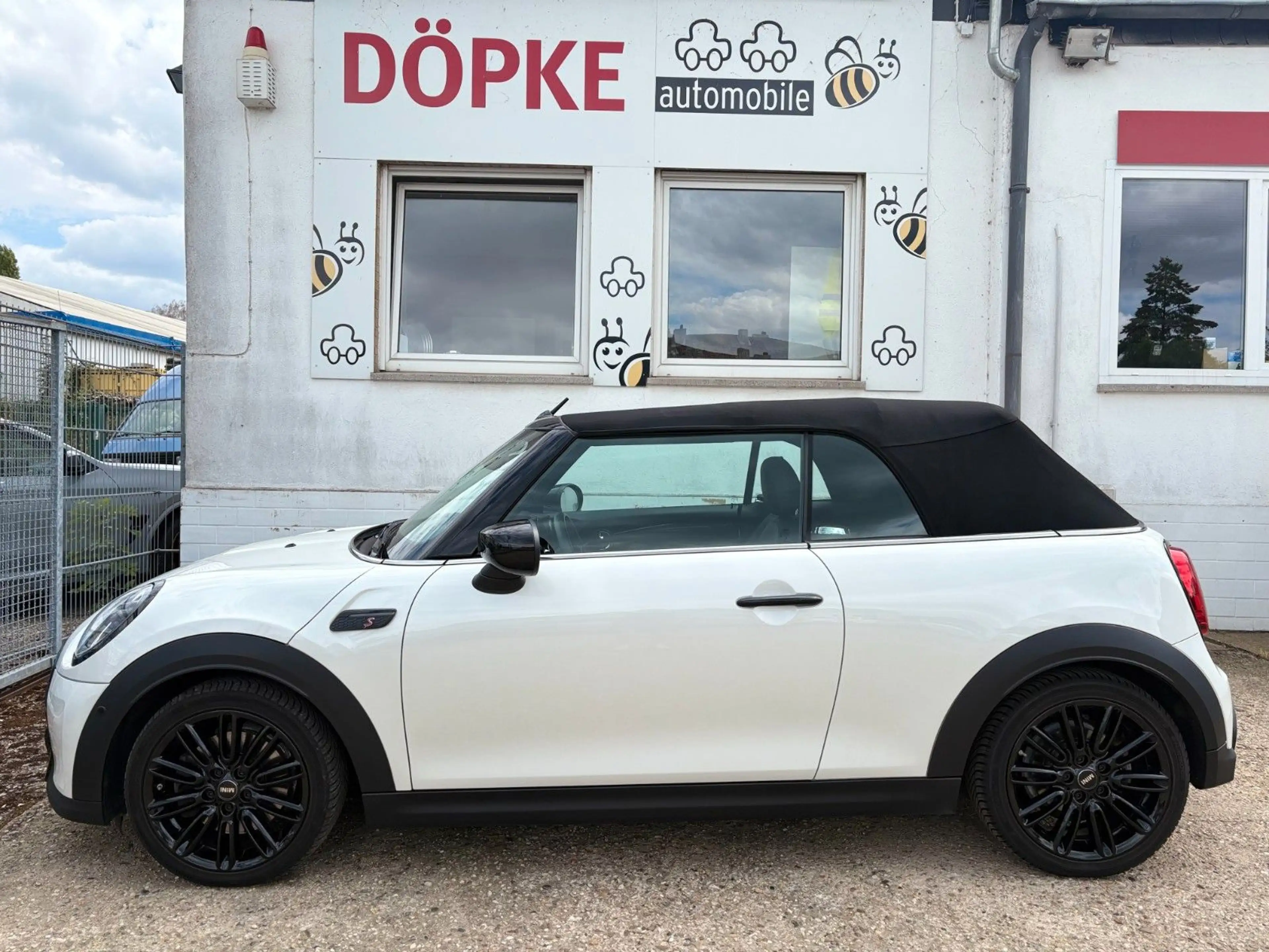 MINI Cooper S Cabrio Leder Navi Keyless Kamera 1.Hand — photo 5