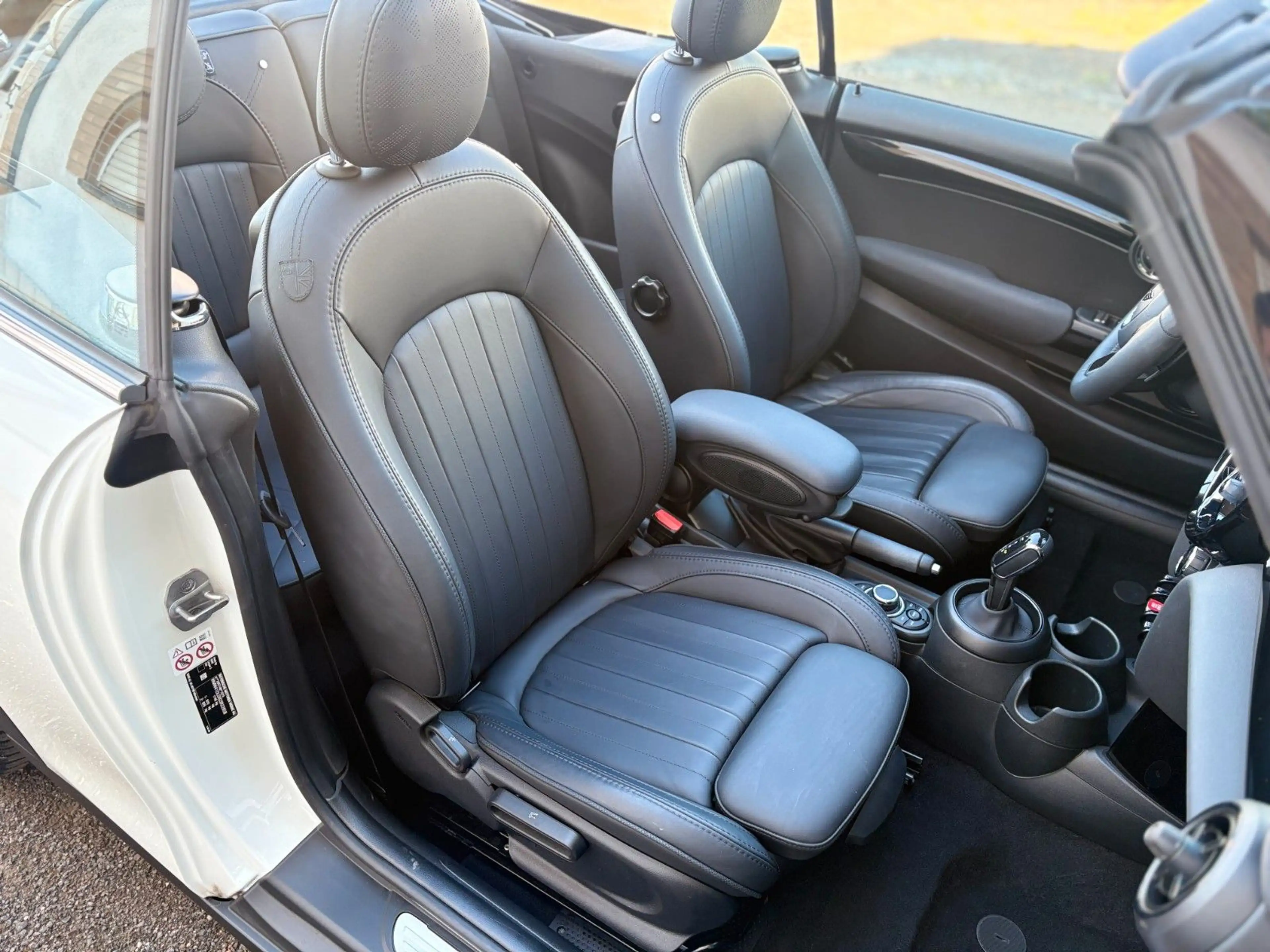 MINI Cooper S Cabrio Leder Navi Keyless Kamera 1.Hand — photo 14