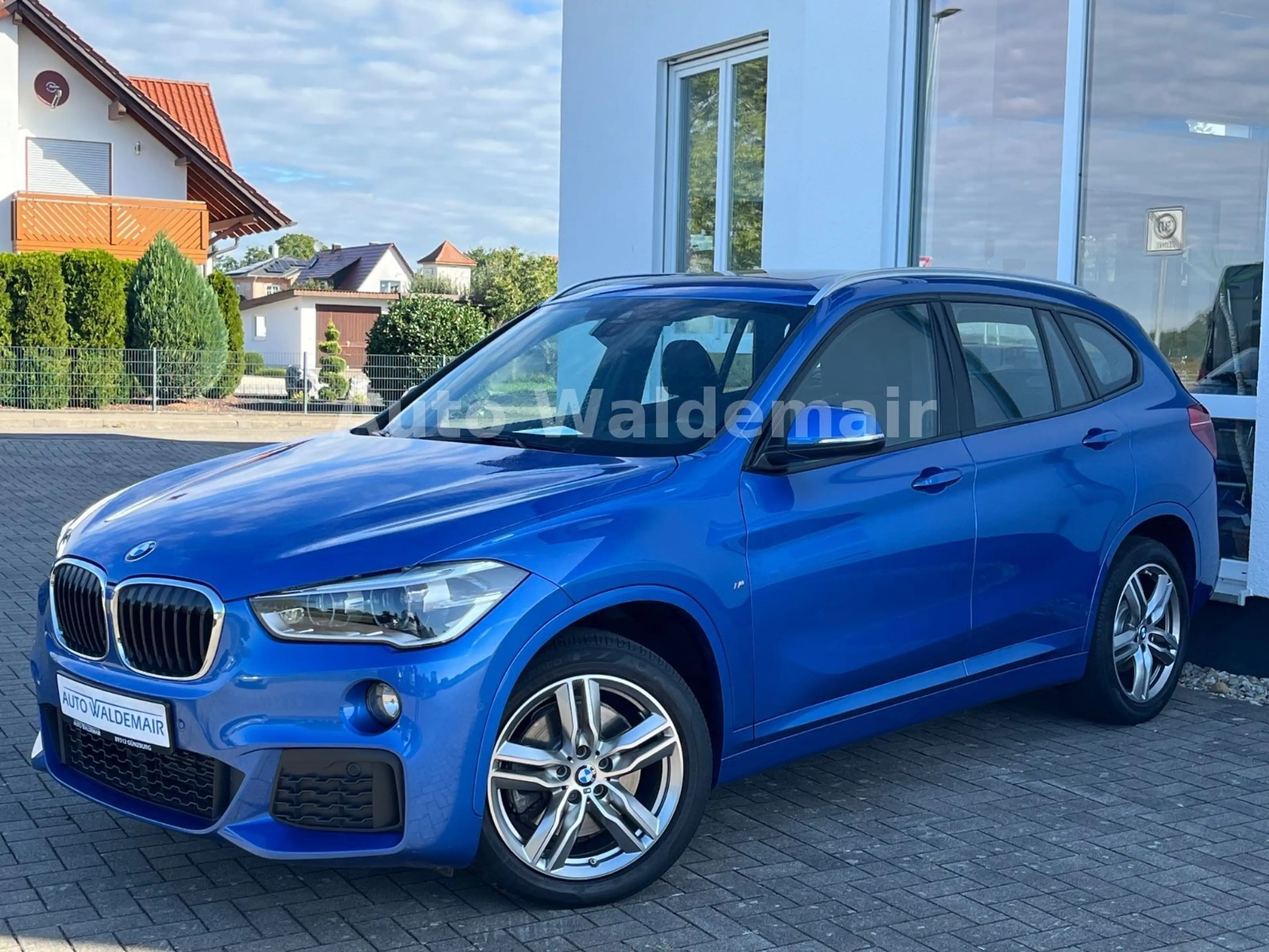 BMW X1 xDrive 20 i M Sport HUD Navi Pano Sound