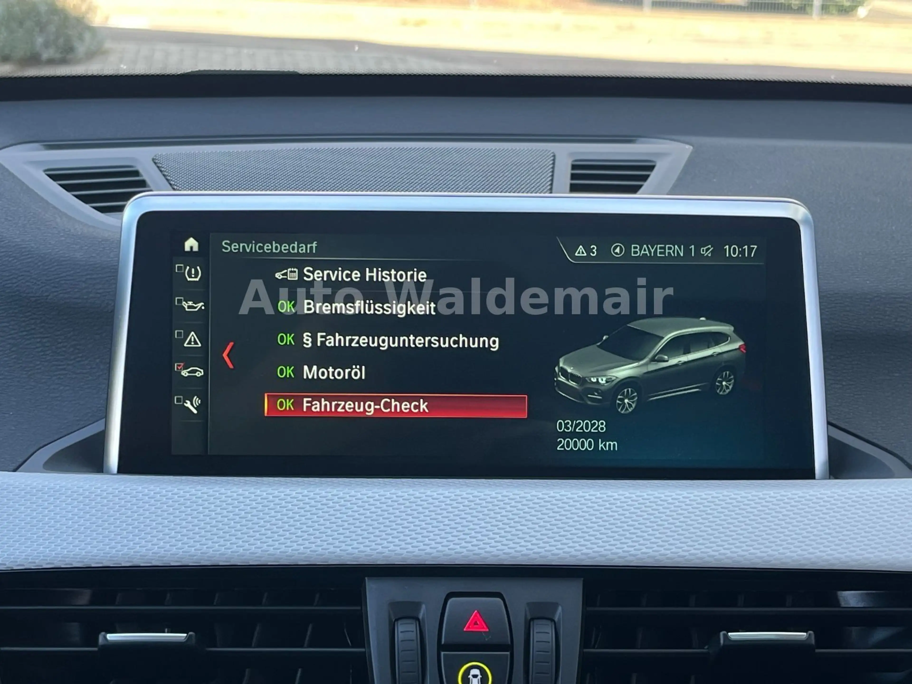 BMW X1 xDrive 20 i M Sport HUD Navi Pano Sound — photo 12