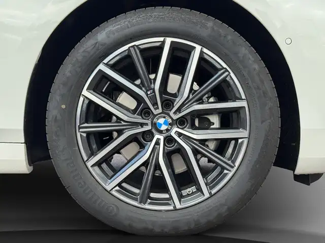BMW 2 Series view 13