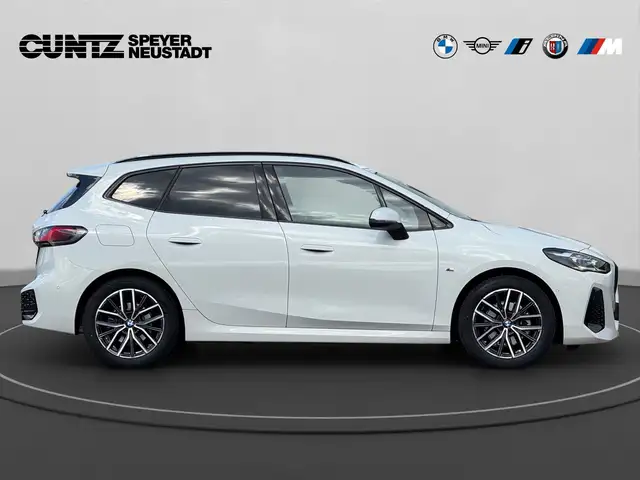 BMW 2 Series view 5