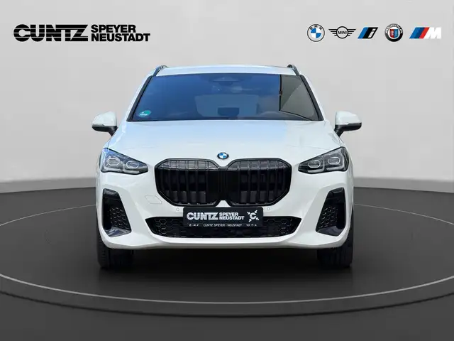 BMW 2 Series view 3