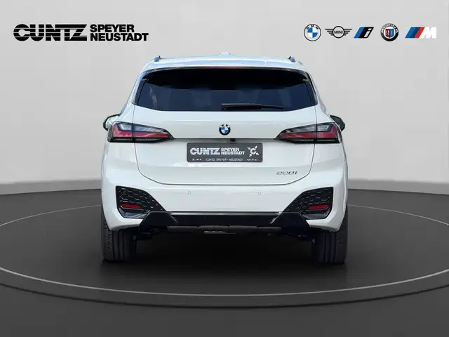 BMW 2 Series view 7