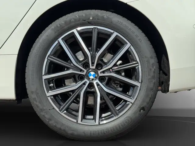 BMW 2 Series view 11