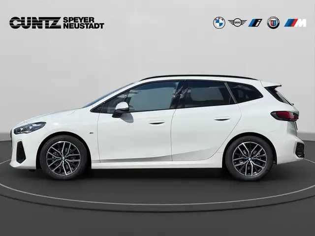 BMW 2 Series view 9