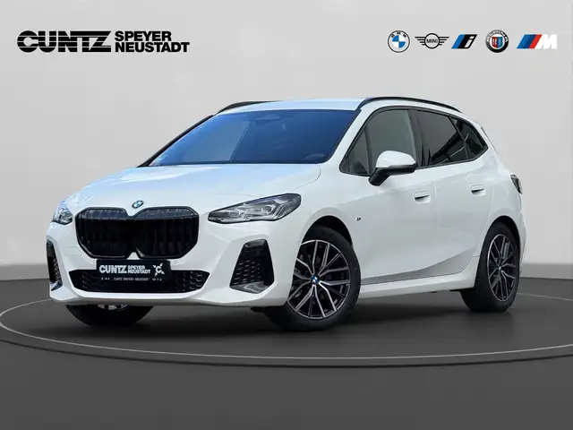 BMW 2 Series view 2