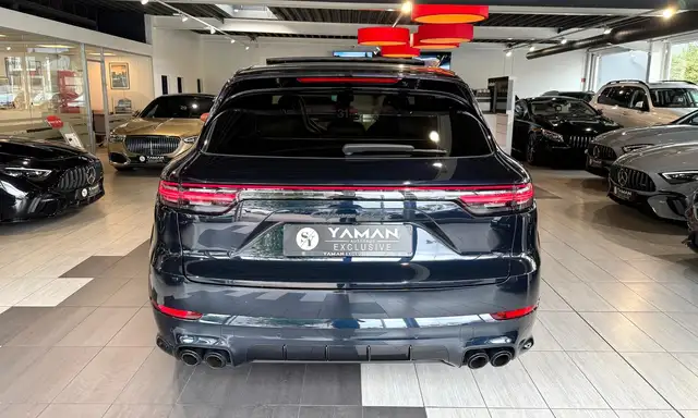 Porsche Cayenne view 7