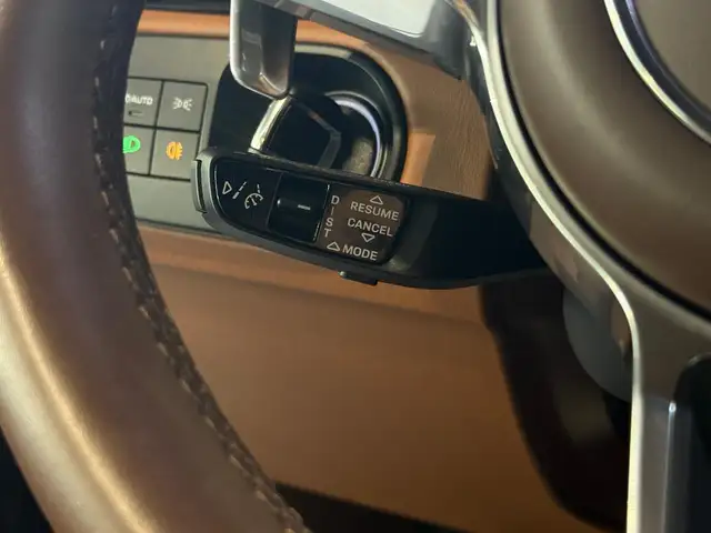 Porsche Cayenne view 15