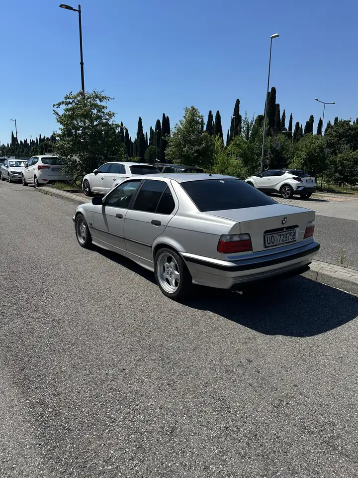 BMW 320i c/abs cat., foto 2
