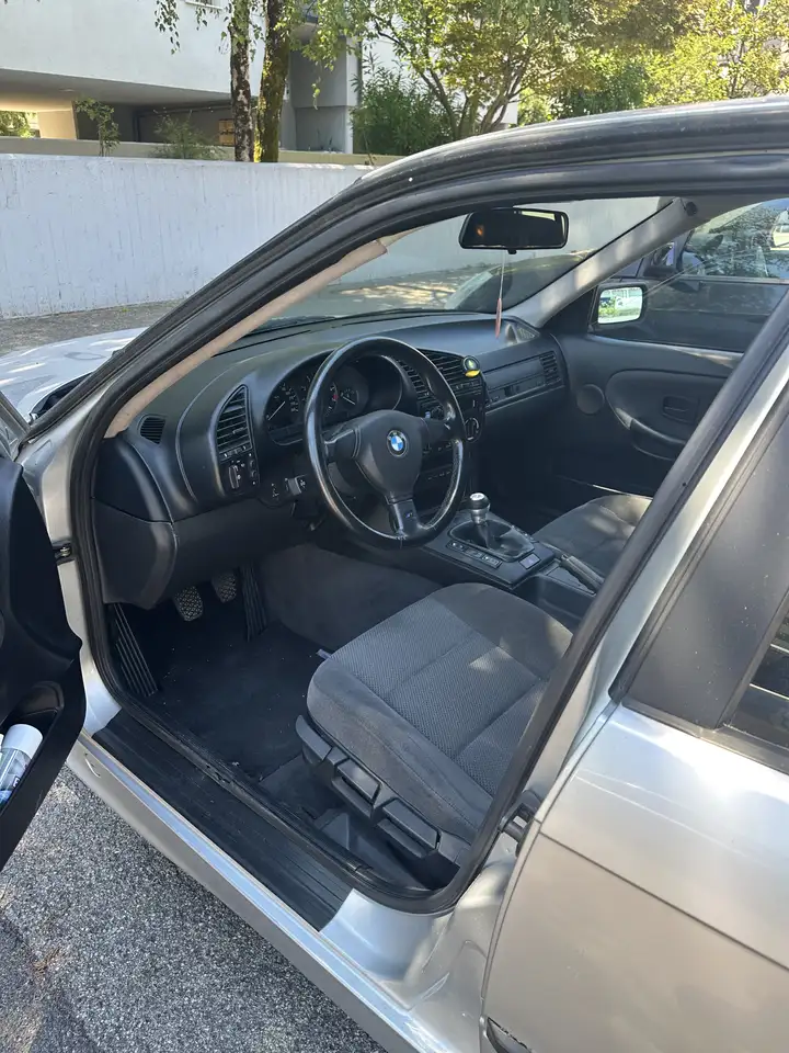 BMW 320i c/abs cat., foto 9
