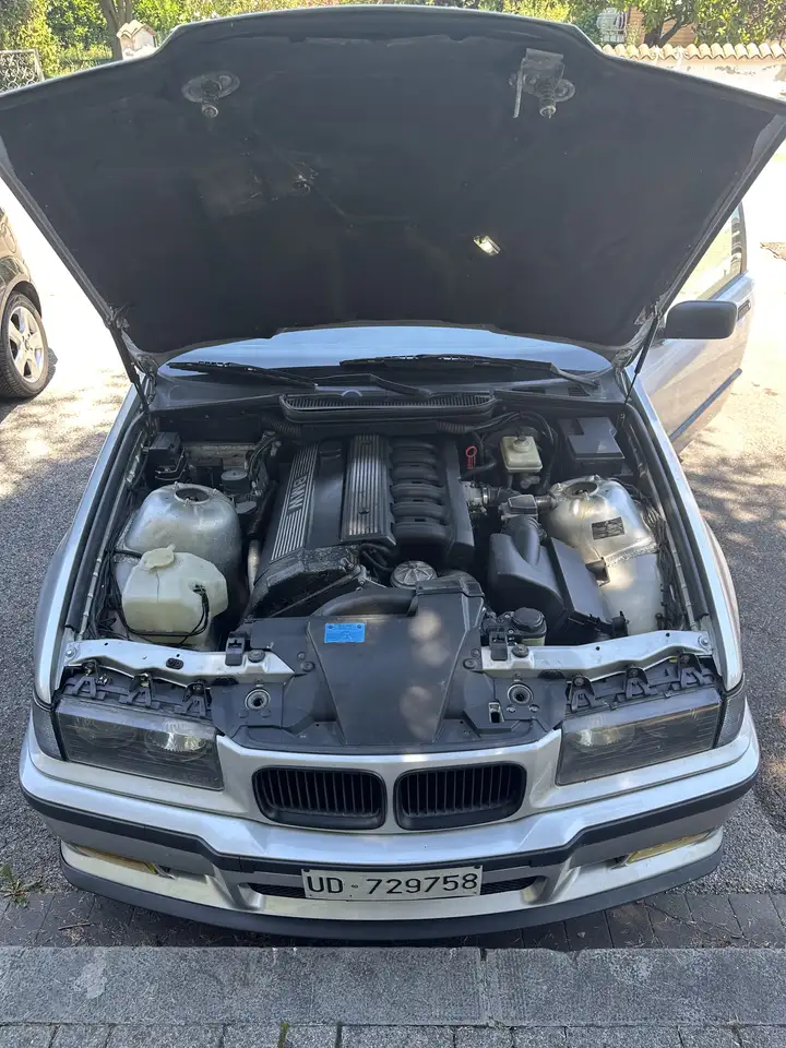 BMW 320i c/abs cat., foto 11