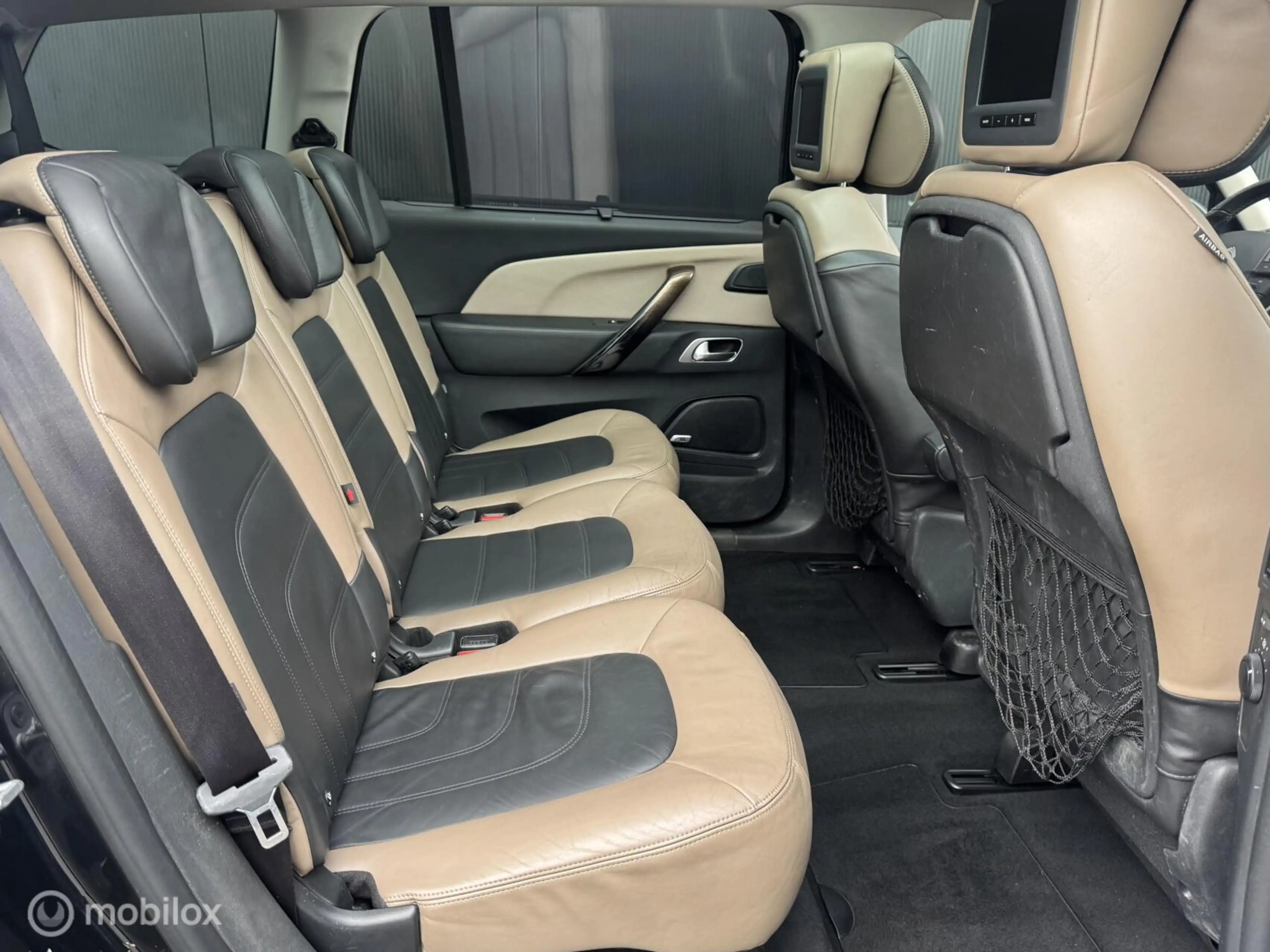 Citroen Grand C4 Picasso 1.6 e-THP Exclusive — photo 10