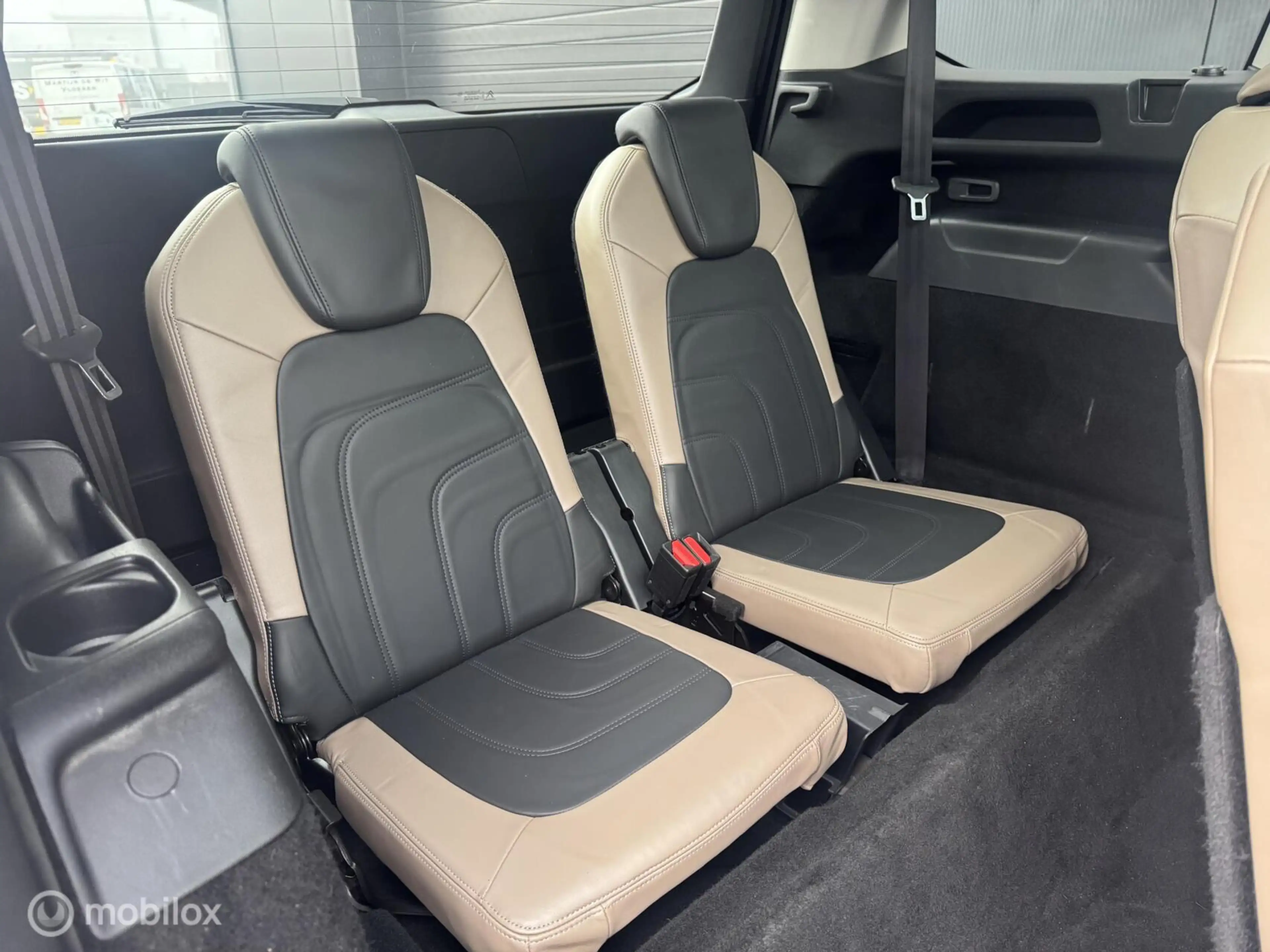 Citroen Grand C4 Picasso 1.6 e-THP Exclusive — photo 11