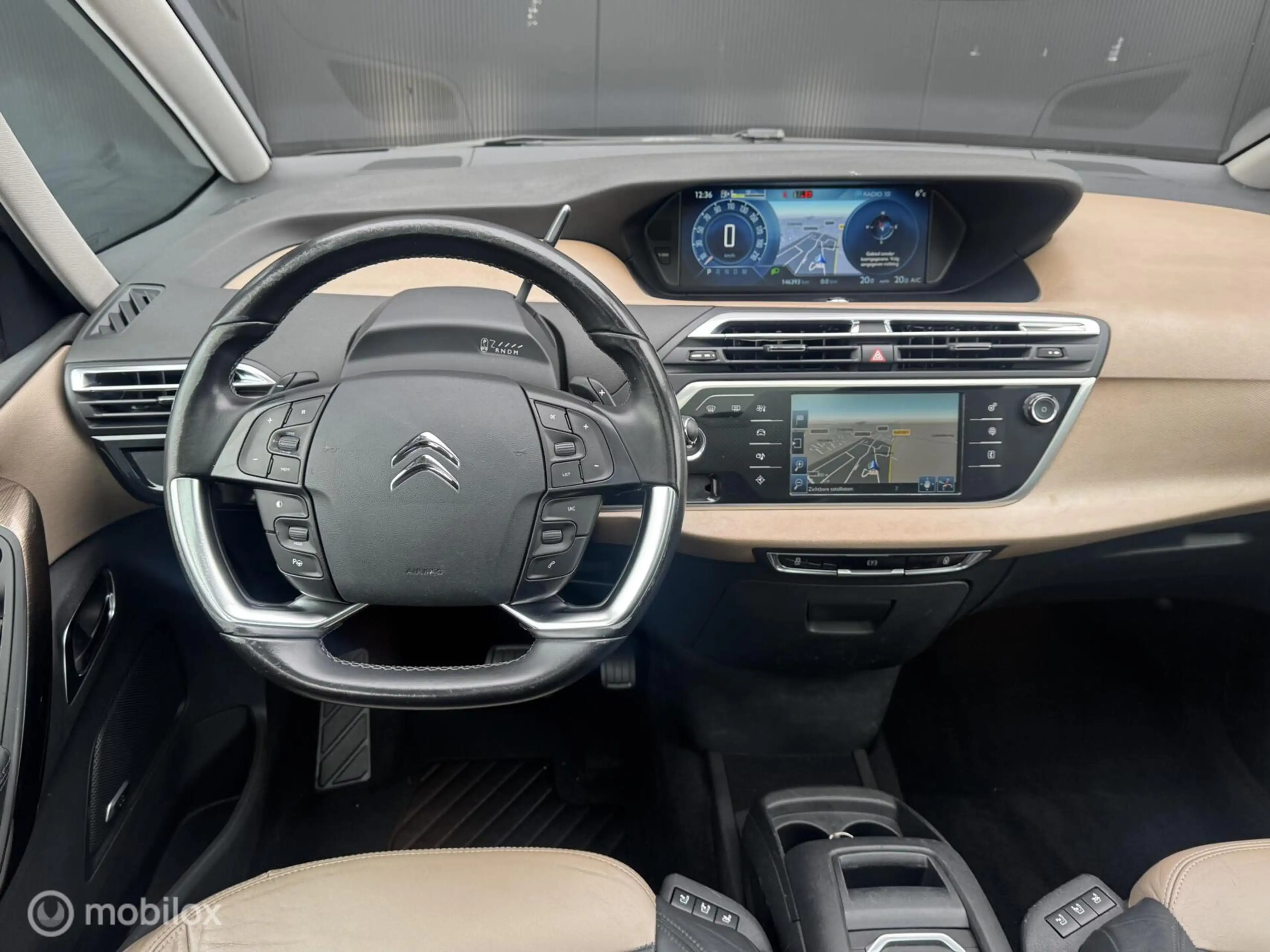 Citroen Grand C4 Picasso 1.6 e-THP Exclusive — photo 7