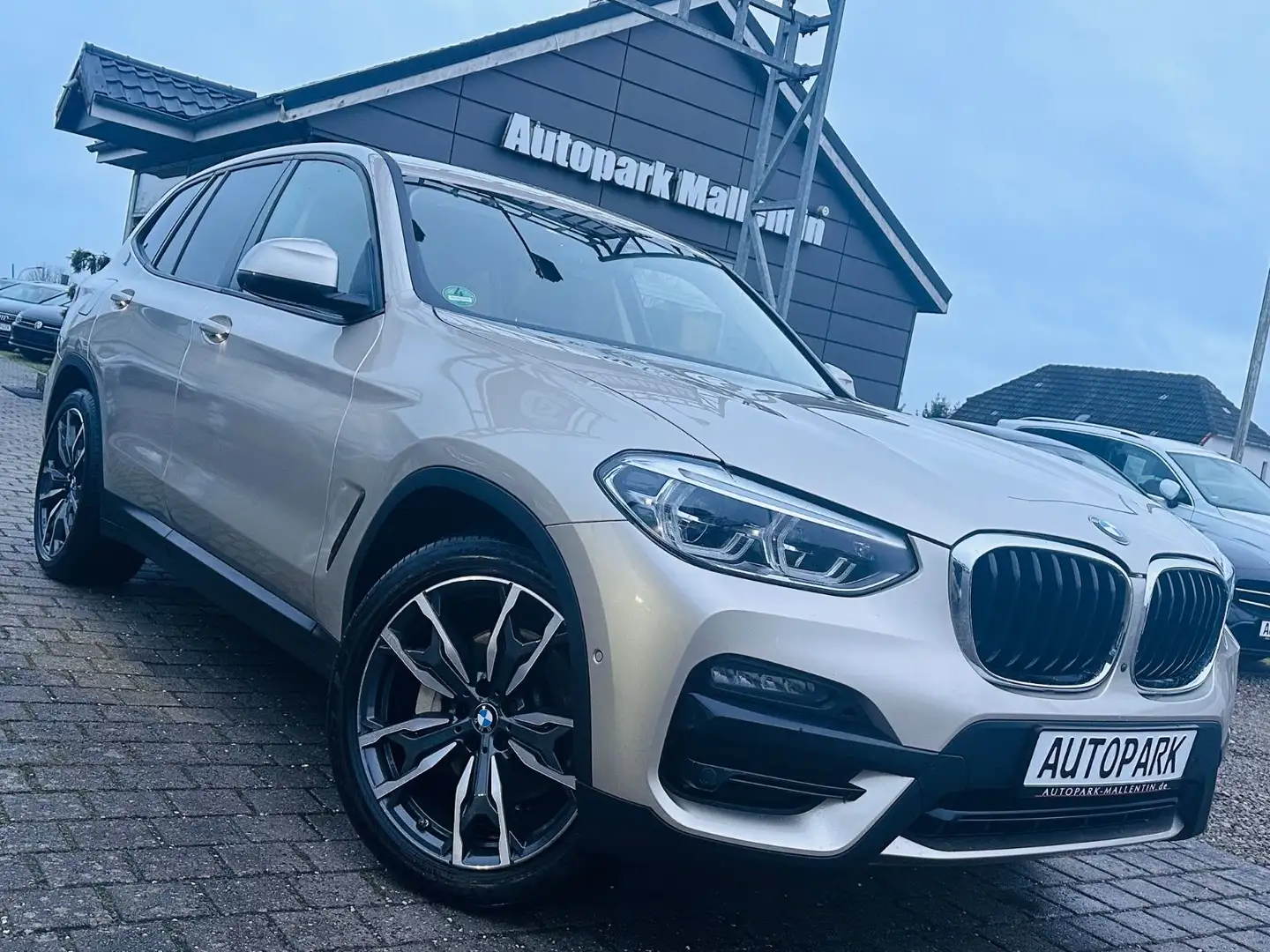 BMW X3 xDrive 30 e Advantage*360 KAMERA*AHK*LED*NAVI Gold - 1