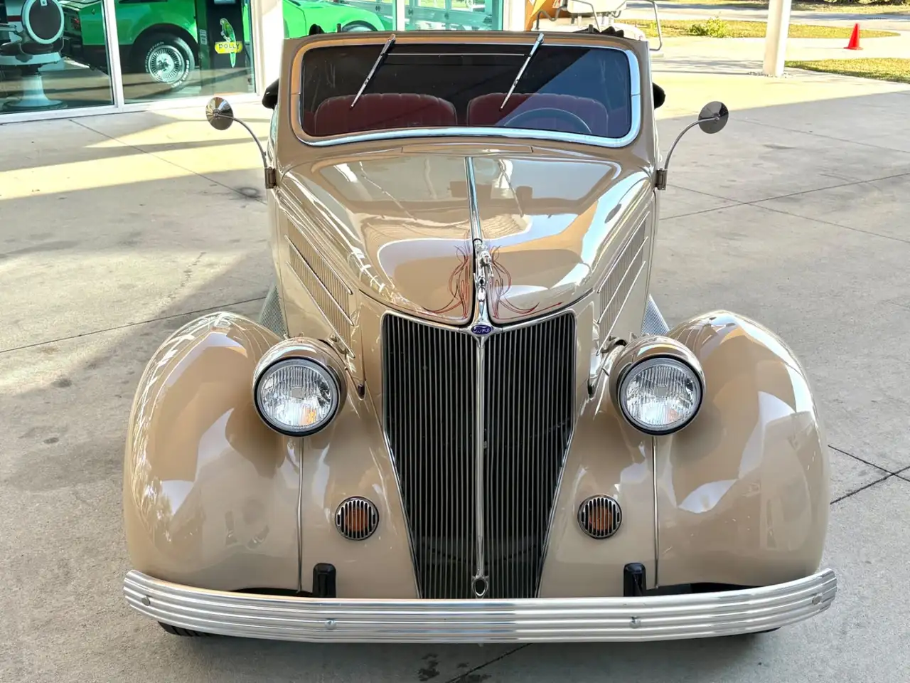 Ford Deluxe, foto 3