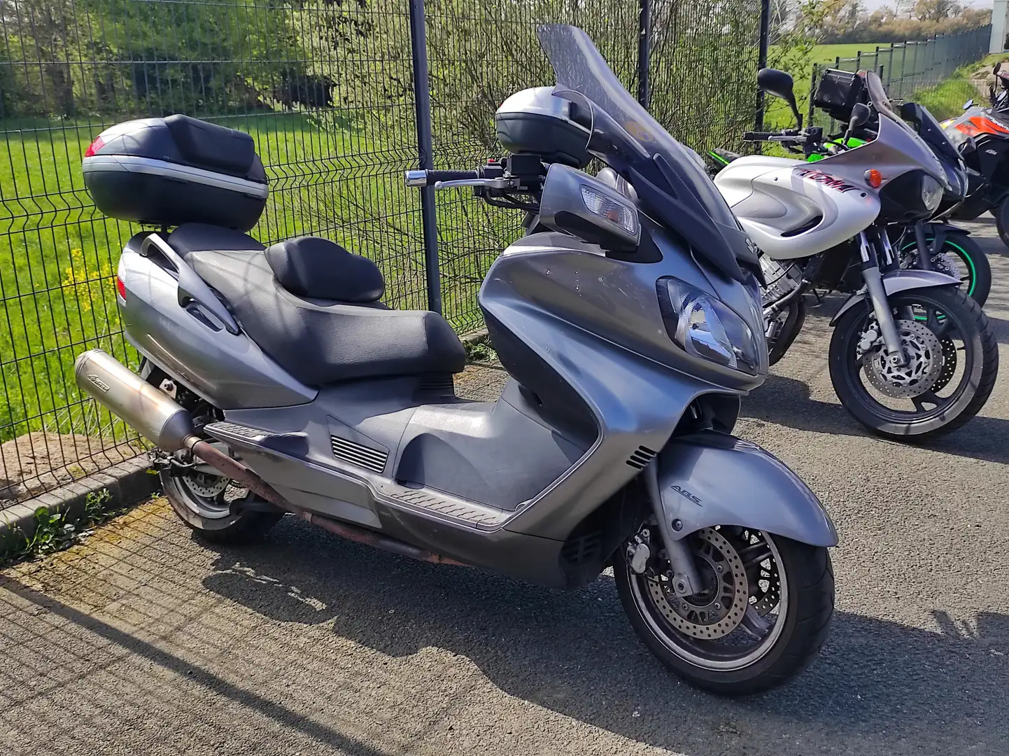 Suzuki Burgman 650 - 1