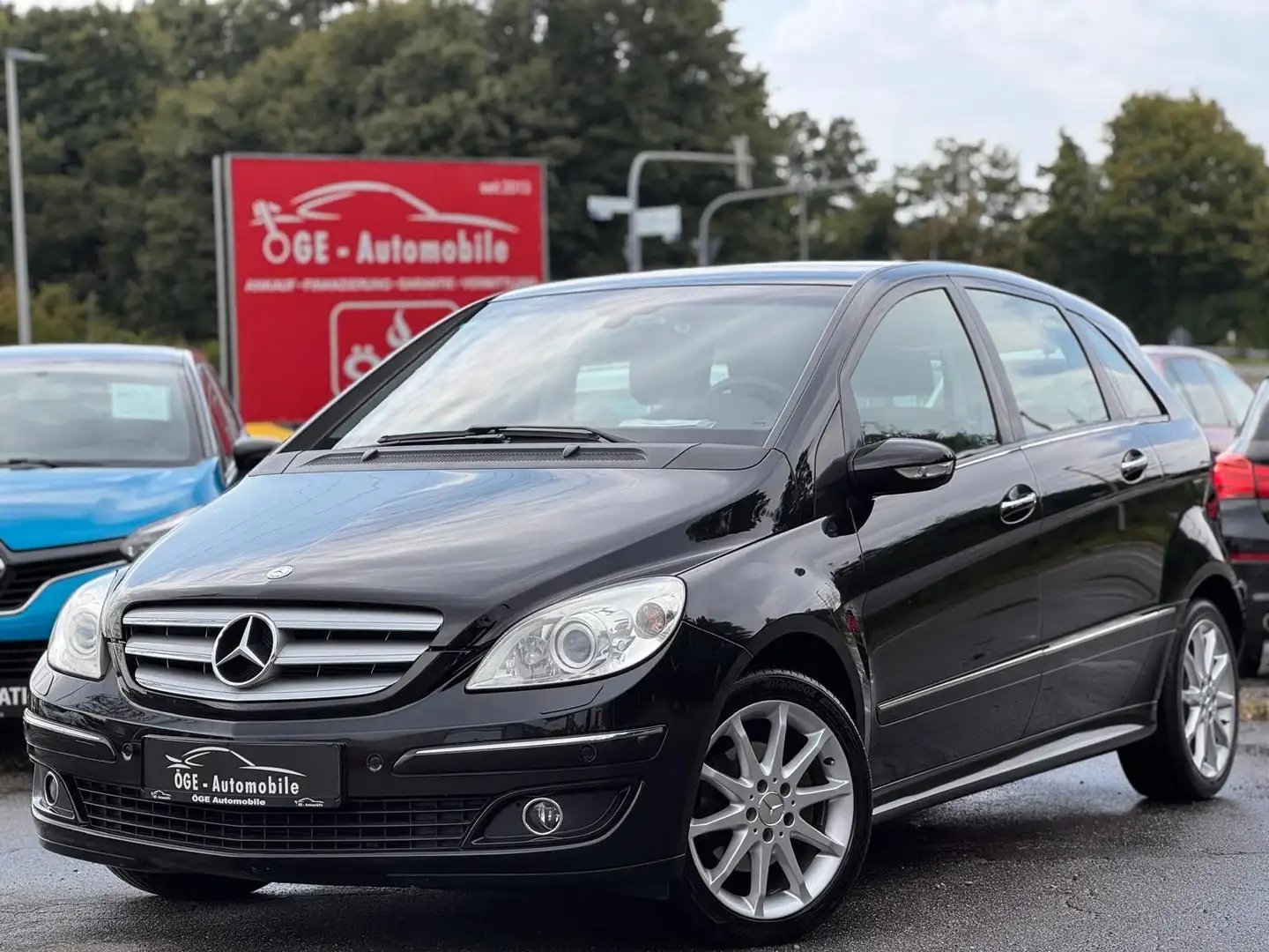 Mercedes-Benz B 200 B-Klasse 2.Hand/Bi-Xenon/Sitzh./Sportpaket Noir - 1
