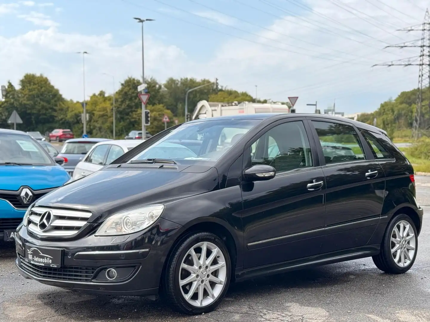 Mercedes-Benz B 200 B-Klasse 2.Hand/Bi-Xenon/Sitzh./Sportpaket Noir - 2