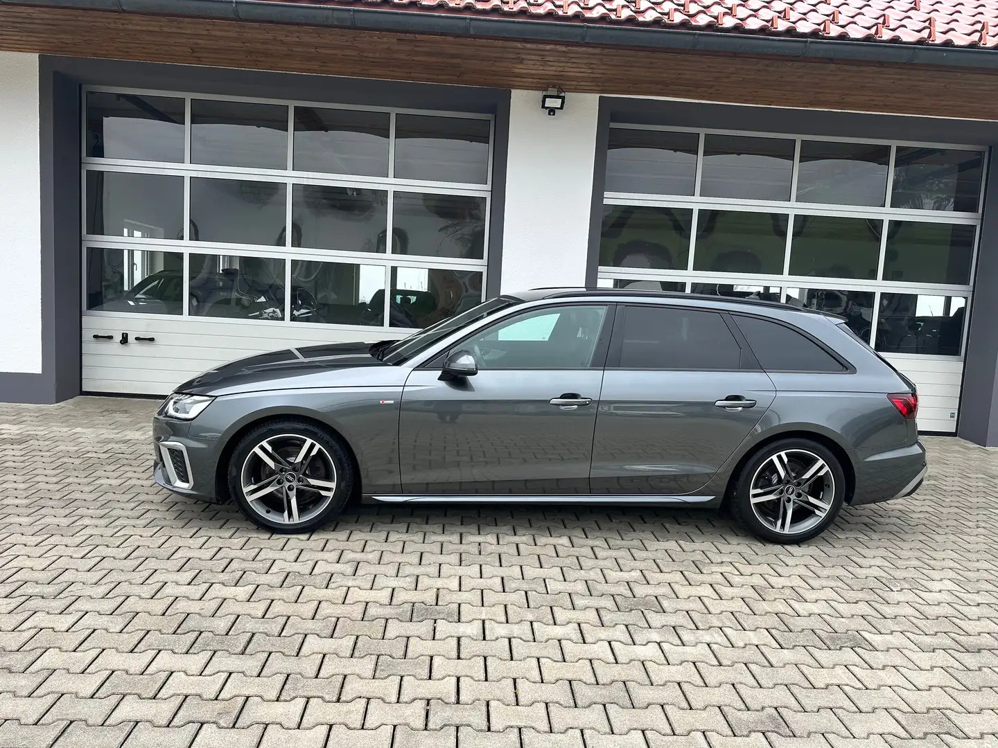 Audi A4 Avant 35 TDI S-tronic *S-line*VIRTUAL*AHV*LED* Grau - 2