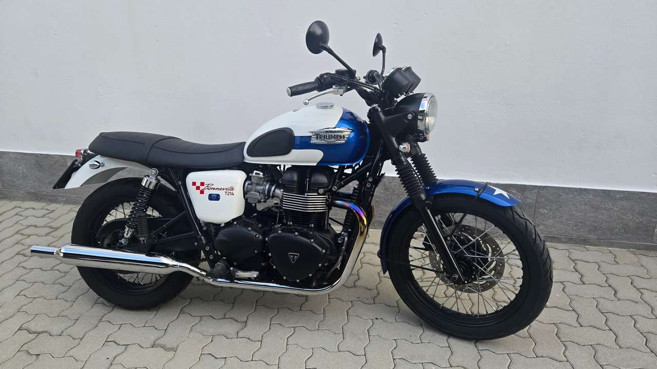Triumph Bonneville T214 2015
