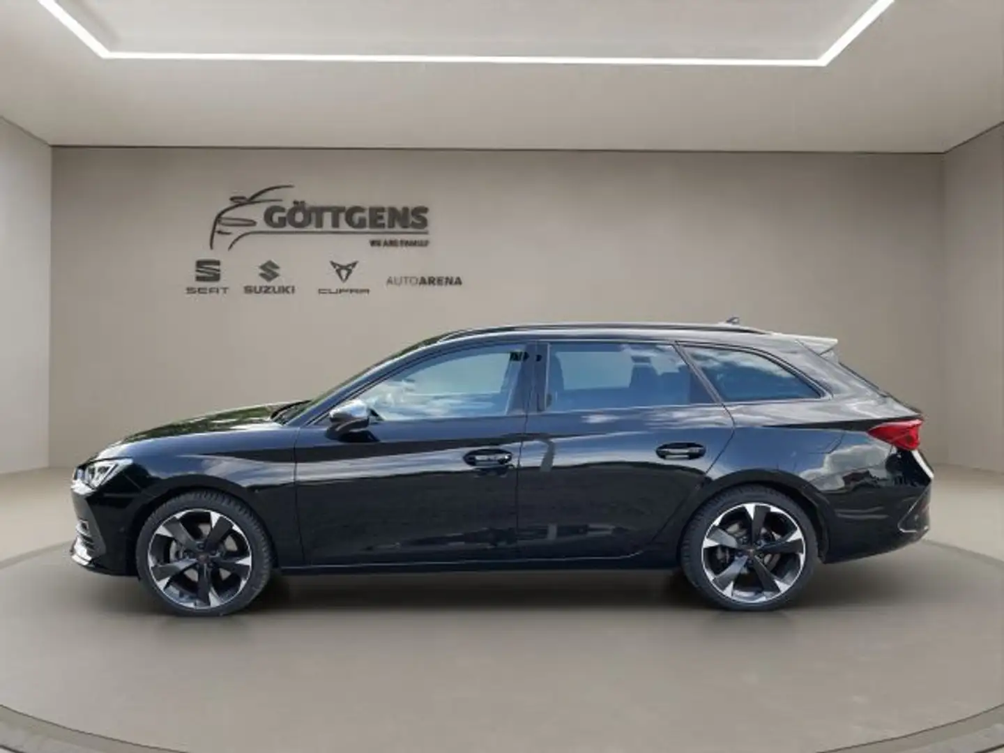CUPRA Leon Sportstourer 2.0 TSI AUTOM. NAVI LED ACC 18LM Zwart - 2