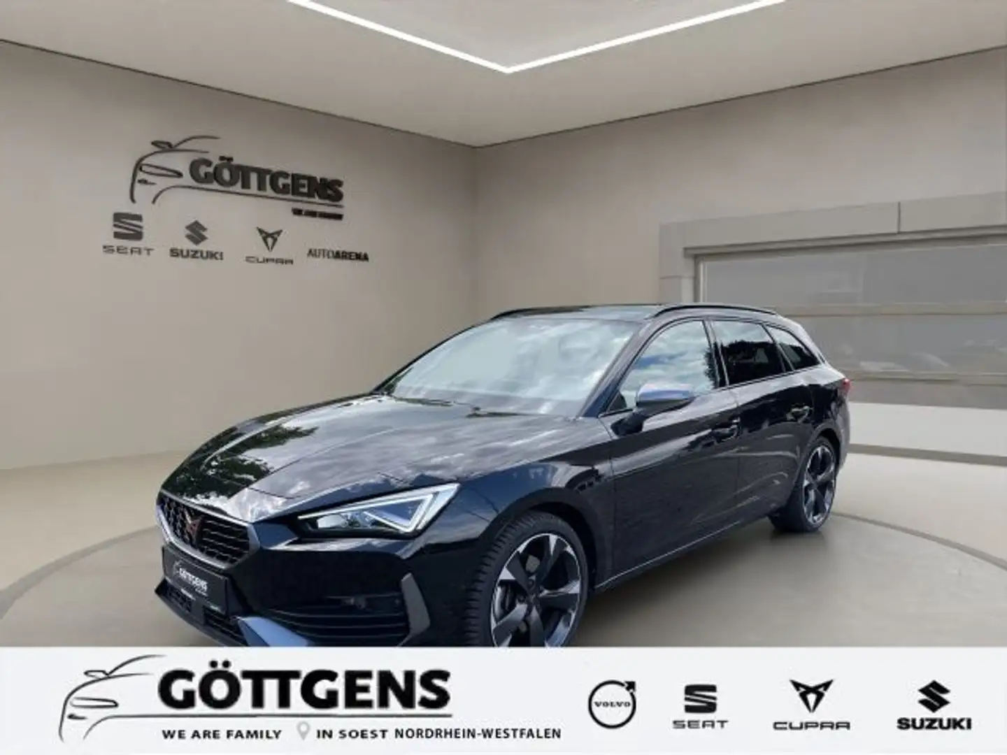 CUPRA Leon Sportstourer 2.0 TSI AUTOM. NAVI LED ACC 18LM Zwart - 1