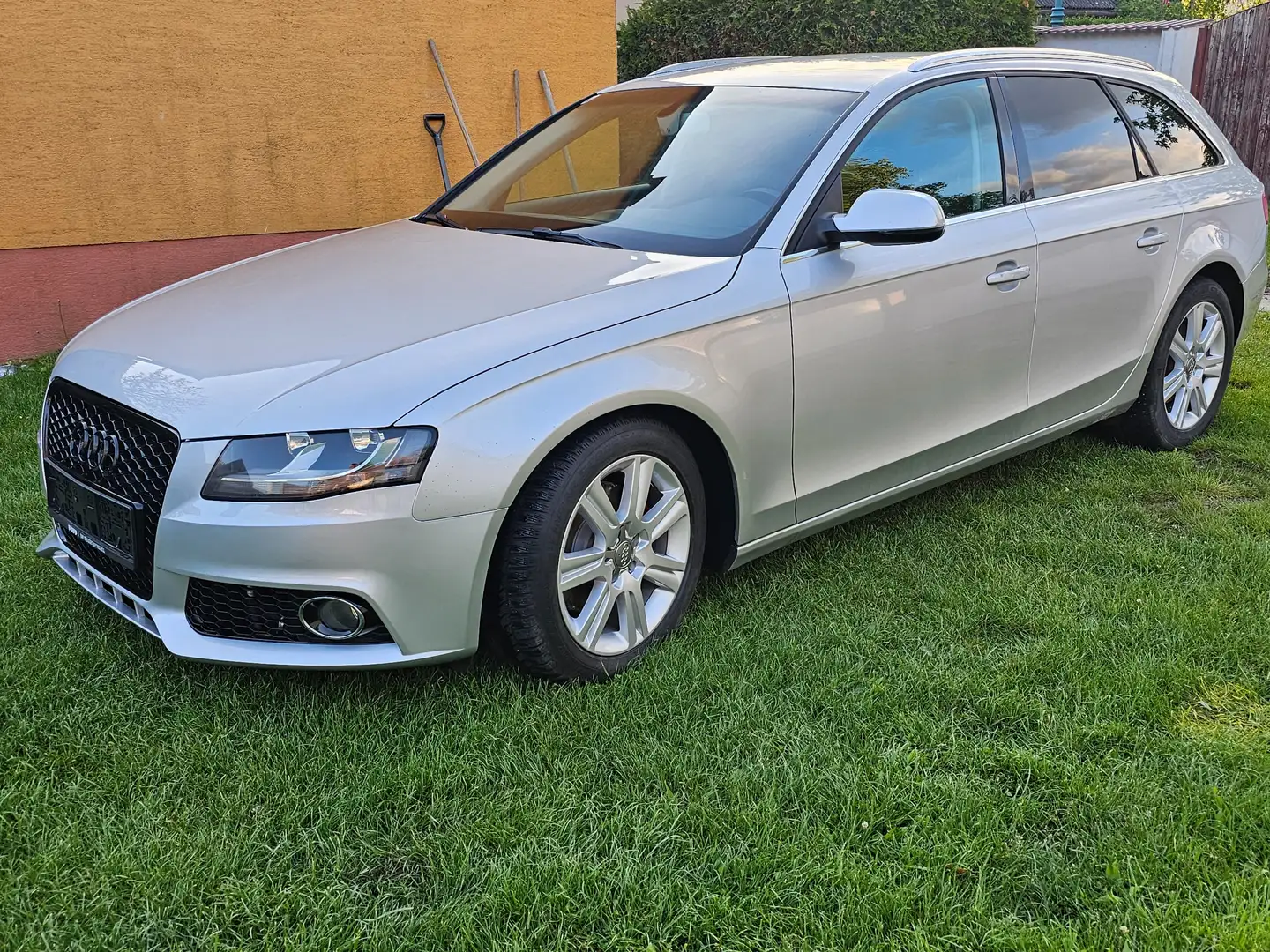 Audi A4 A4 Avant 2,0 TDI DPF Silber - 2