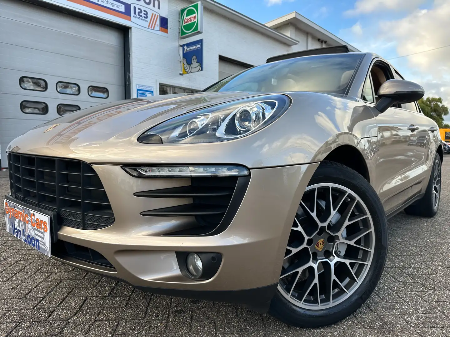 Porsche Macan S Diesel PDK, Pano, VerwStoelen, Bluetooth, Trekh Bronze - 1