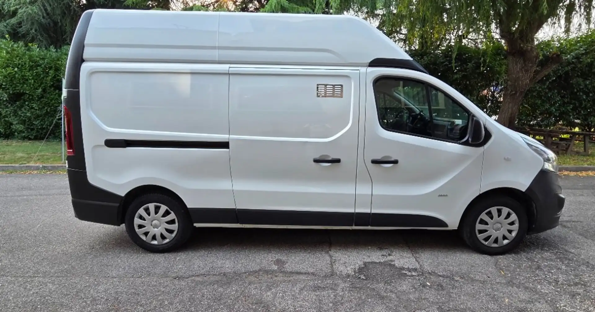 Opel Vivaro T29 1.6 CDTI 125 cv L2H2 5 PORTE Bianco - 2