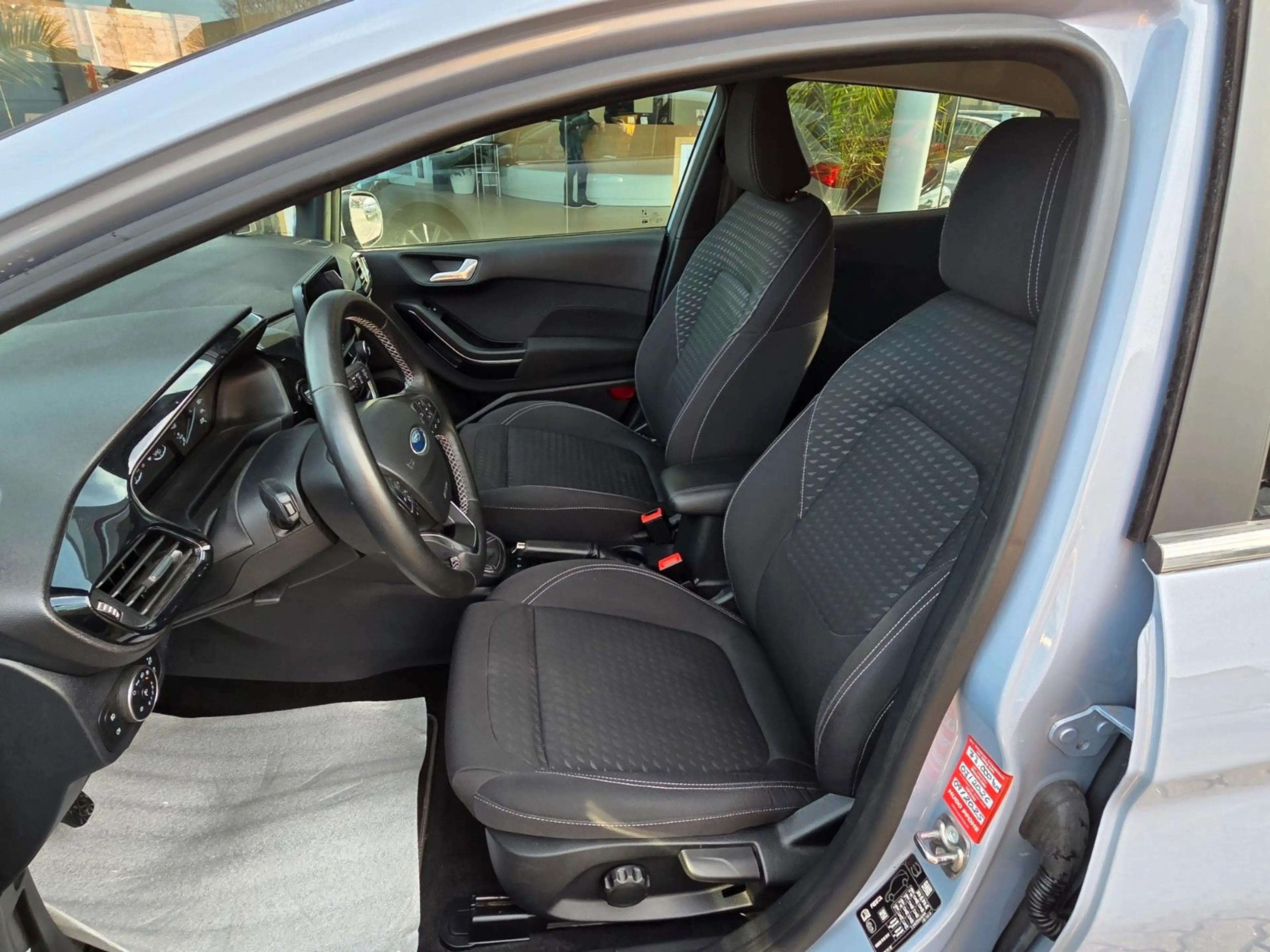 Ford Fiesta 1,0 EcoBoost 74 KW Titanium X AHK — photo 15