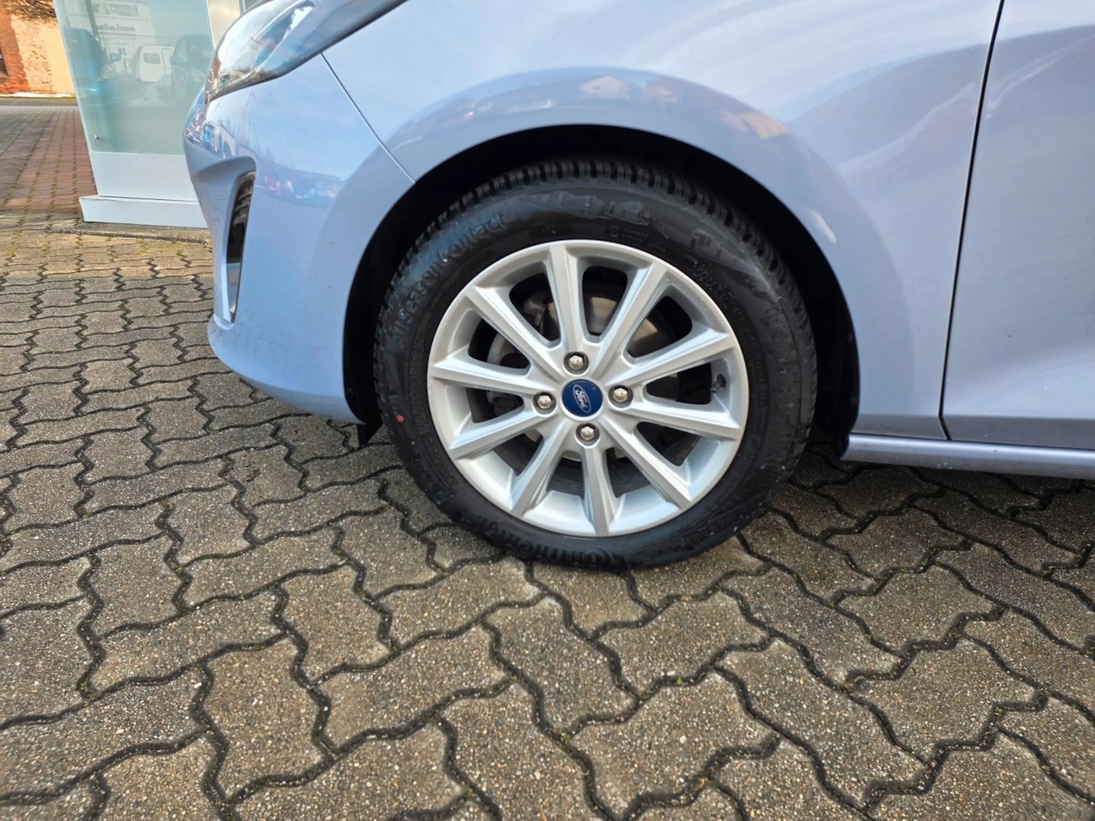 Ford Fiesta 1,0 EcoBoost 74 KW Titanium X AHK — photo 3