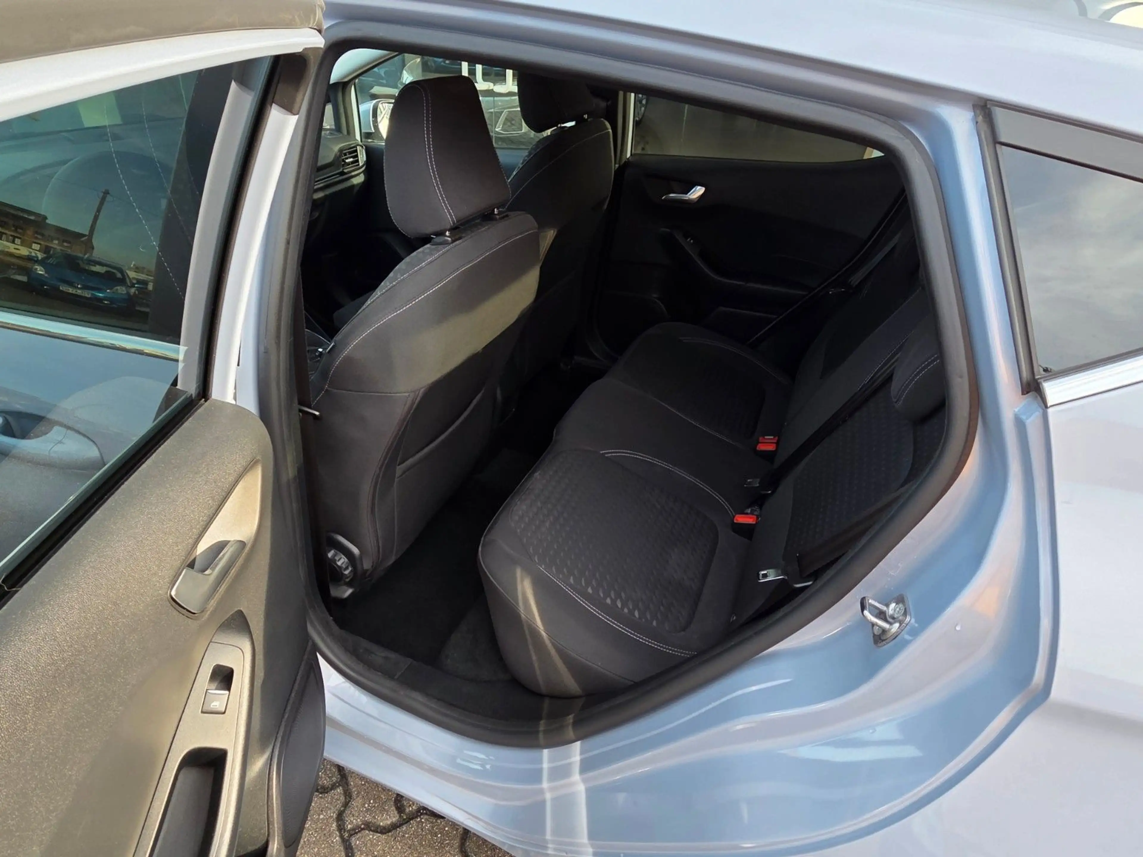 Ford Fiesta 1,0 EcoBoost 74 KW Titanium X AHK — photo 13