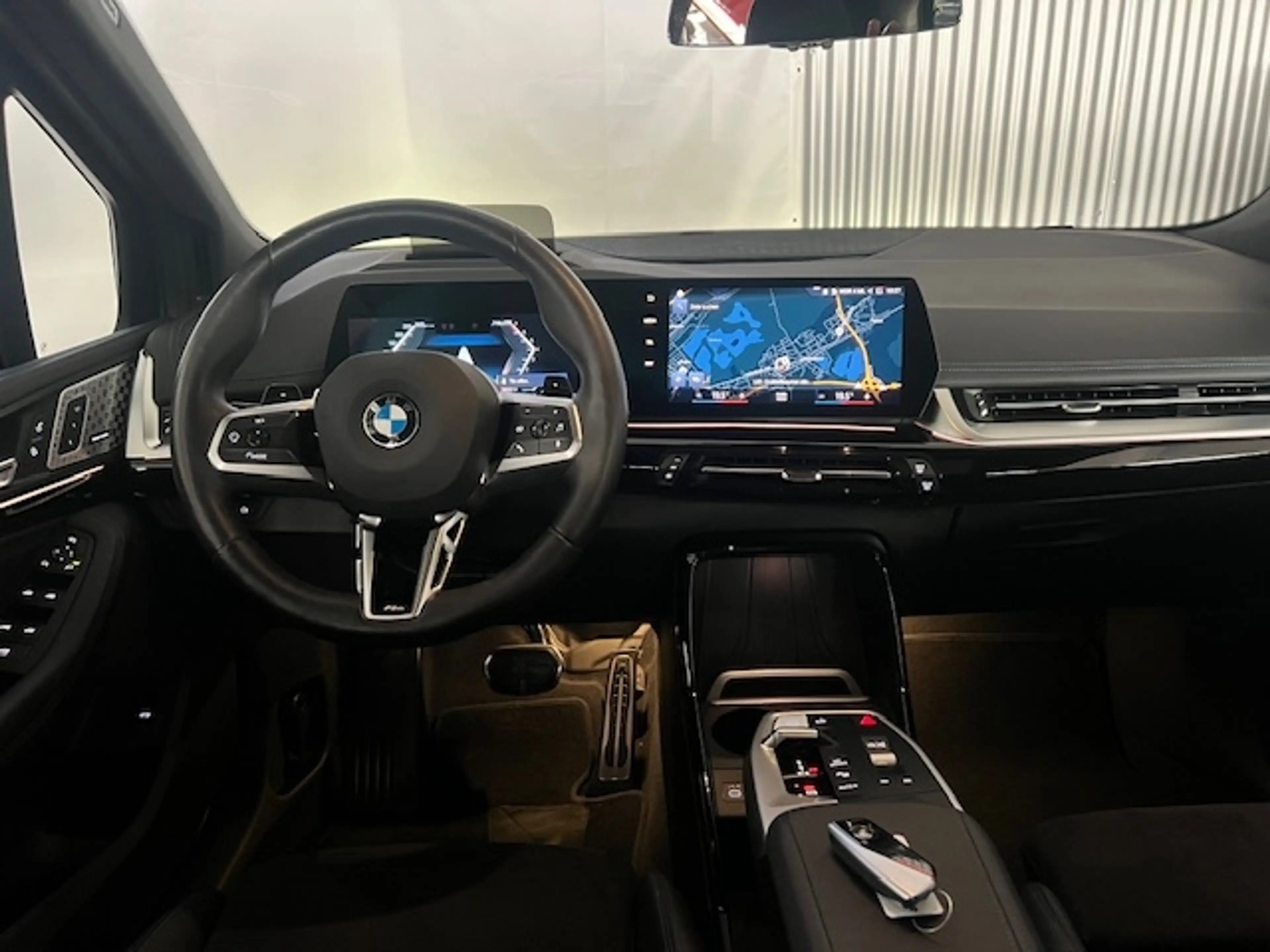 BMW 223 Active Tourer M Sport Pano AKH HUD AD Navi Kamera — photo 15